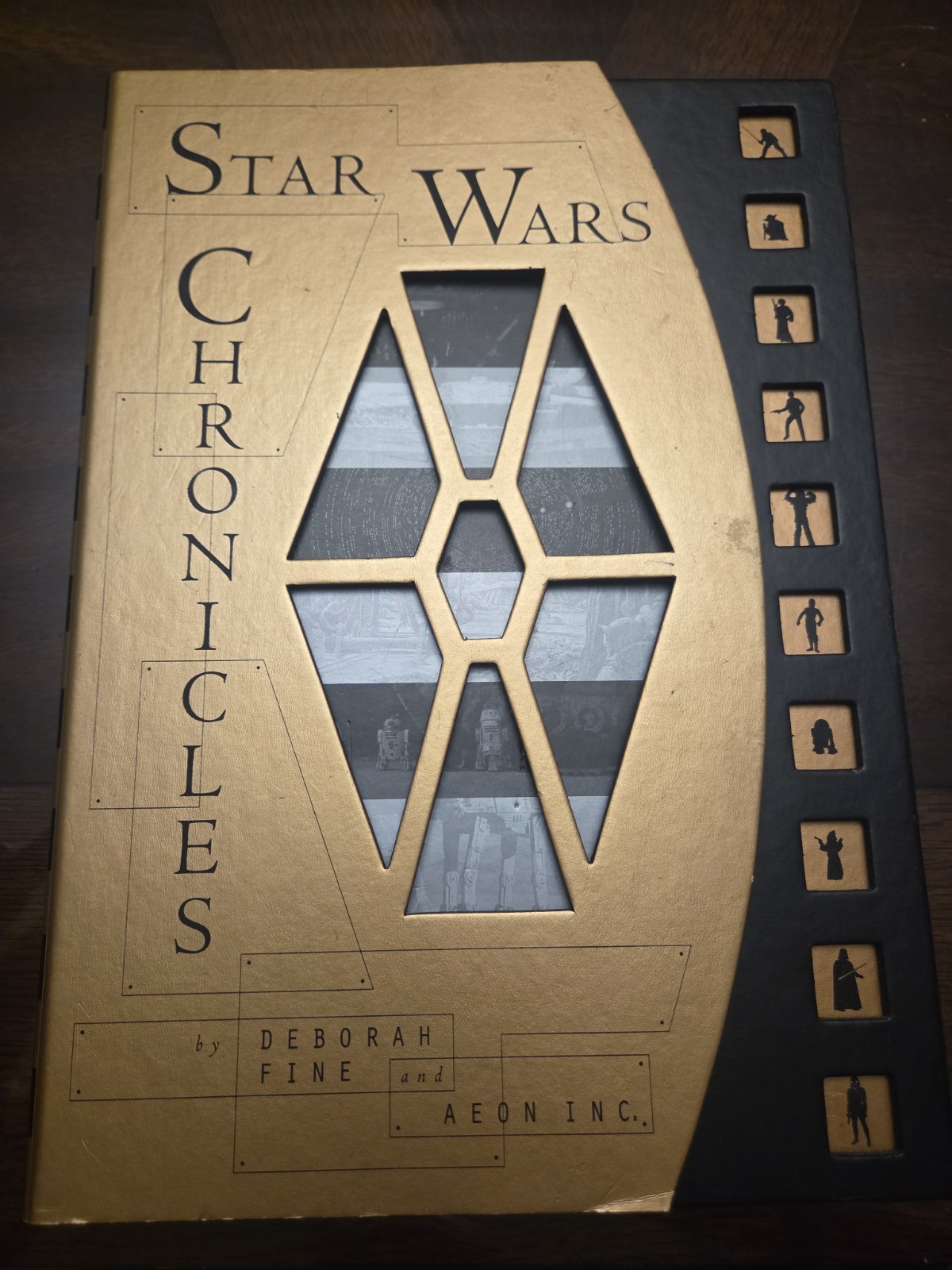 Chronicle Books Star Wars Chronicles Hardcover w/ Slipcase Deborah Fine 1997