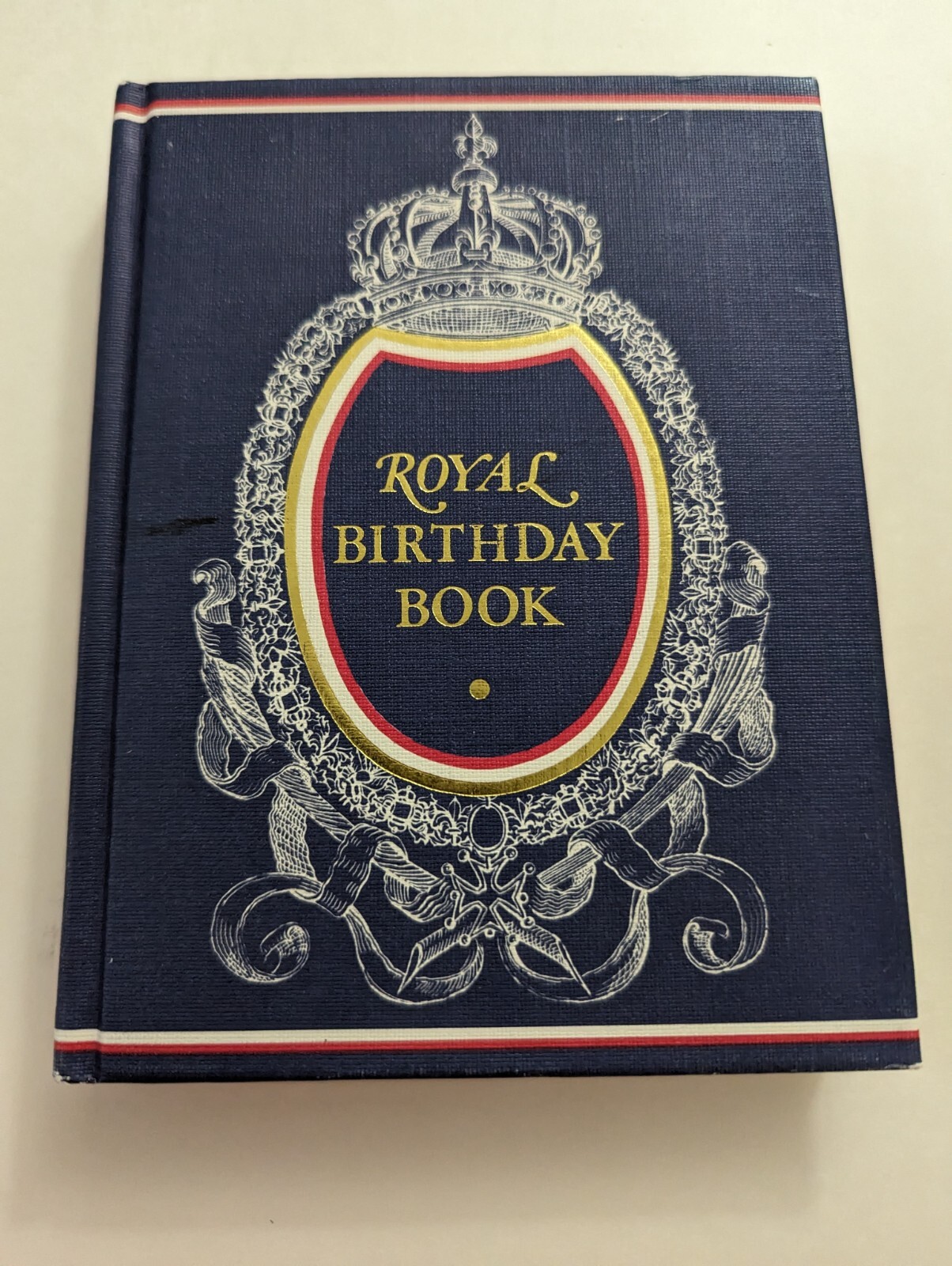 Royal Birthday Book – British Royalty Photographs – Calendar for Birthdays