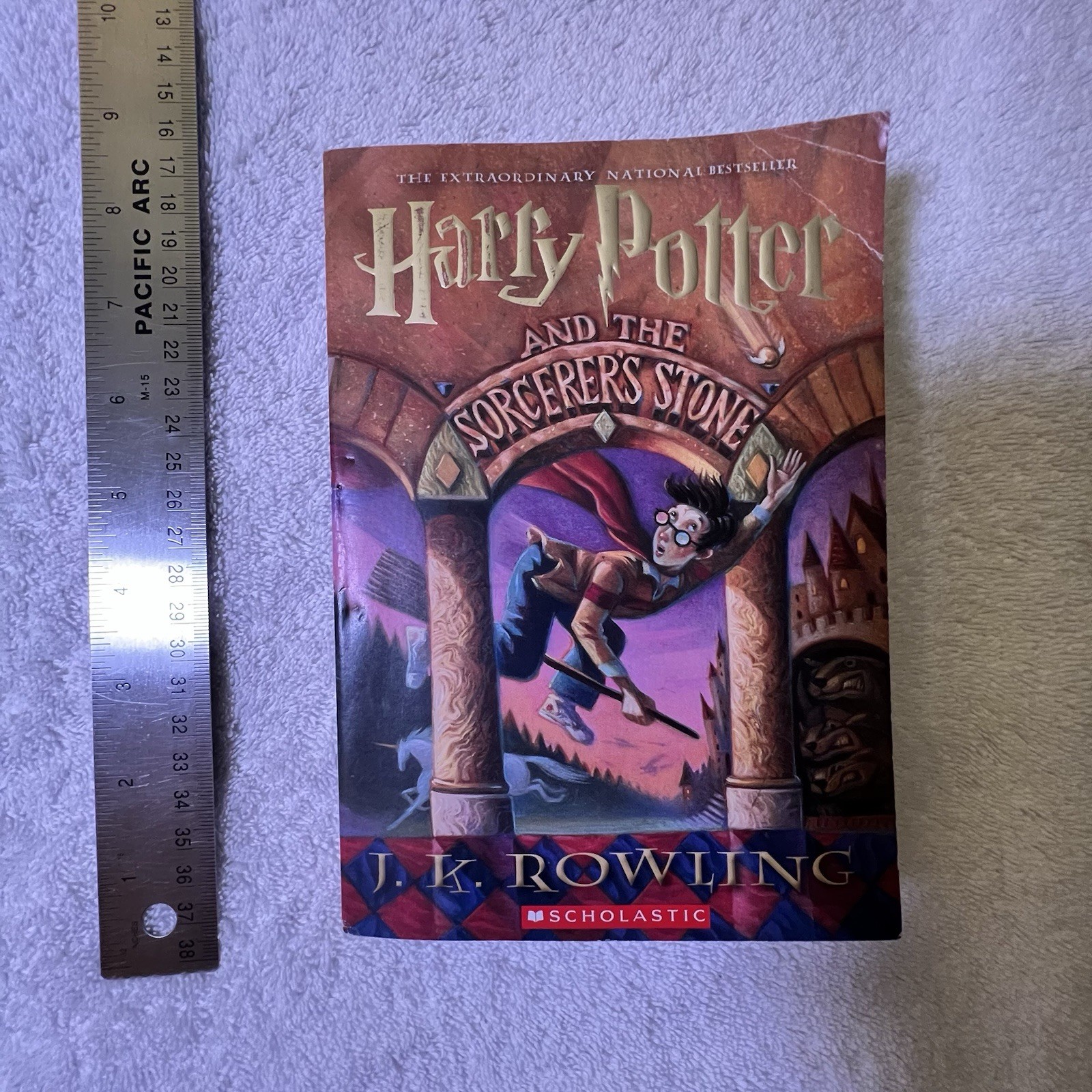 Harry Potter and the Sorcerers Stone – Paperback By Rowling, JK