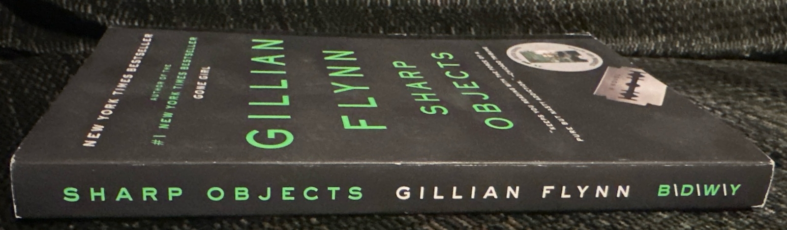 Sharp Objects – Paperback By Flynn, Gillian