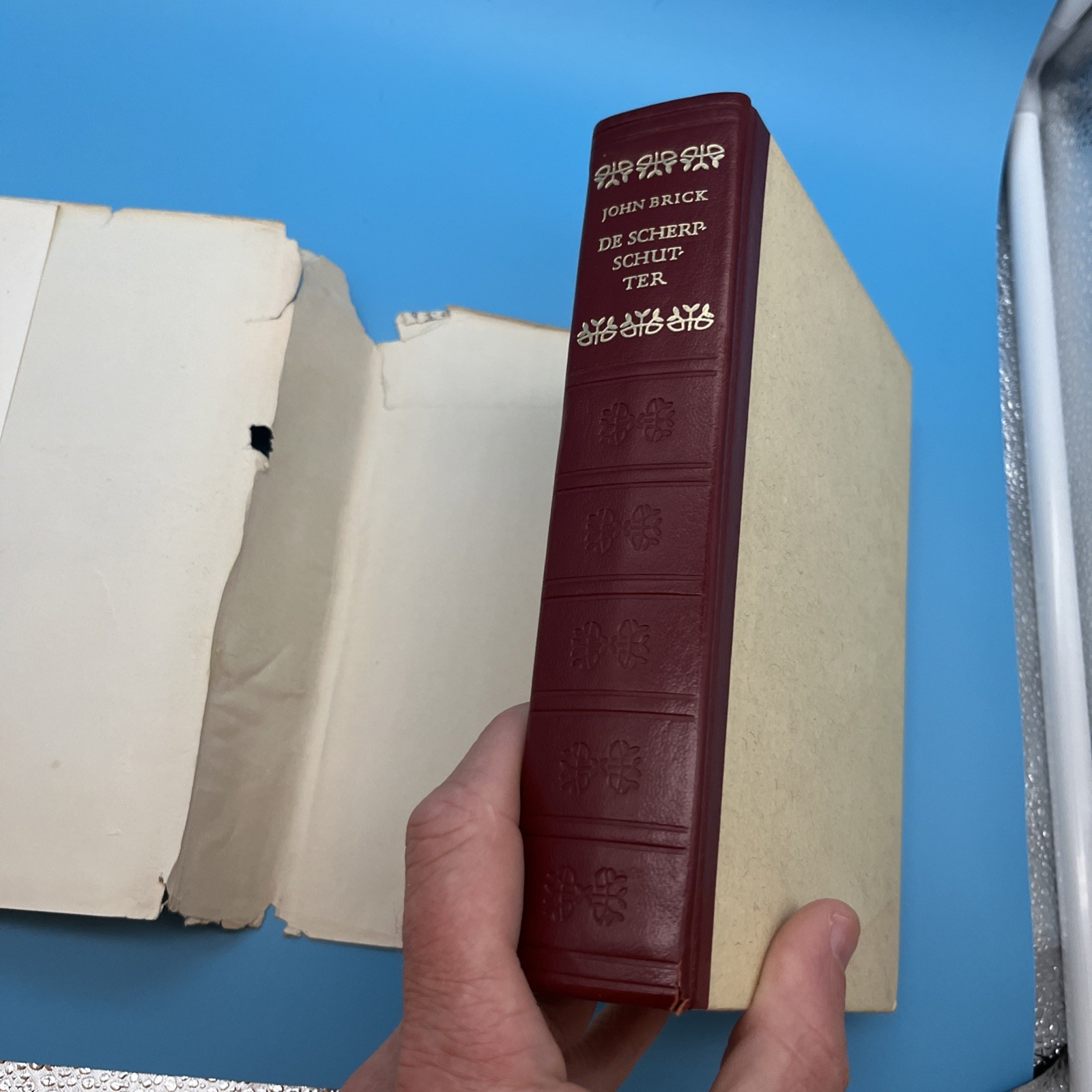 John Brick DE SCHERPSCHUTTER (The Rifleman) 1957 Dutch Ed + Original 1957 Letter
