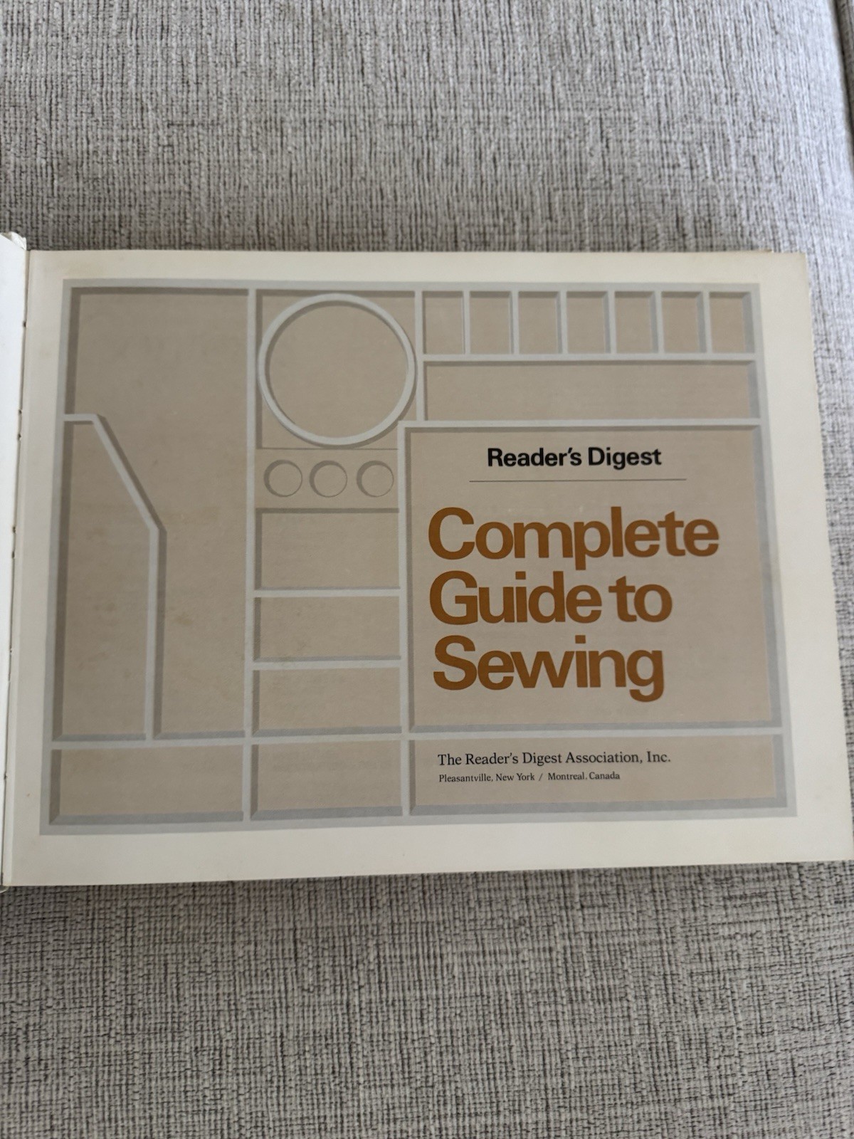 Reader’s Digest Complete Guide to Sewing 1976 Hardcover Singer Reference