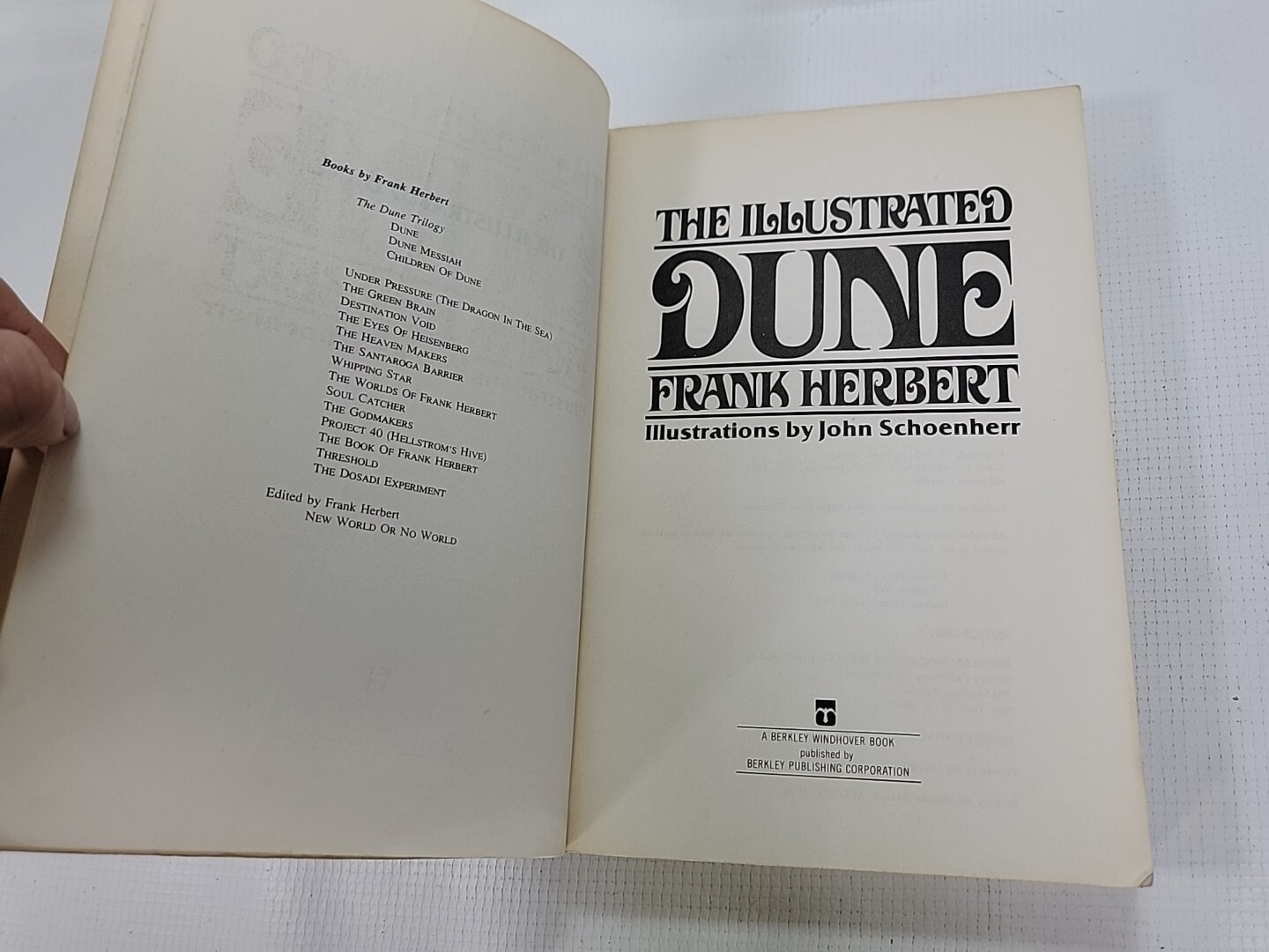 THE ILLUSTRATED DUNE by Frank Herbert, 1st Edition 1978 RARE/PB Collectible