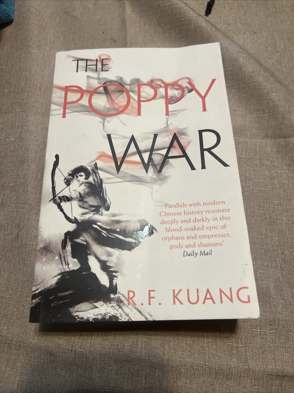 THE POPPY WAR: A NOVEL (THE POPP