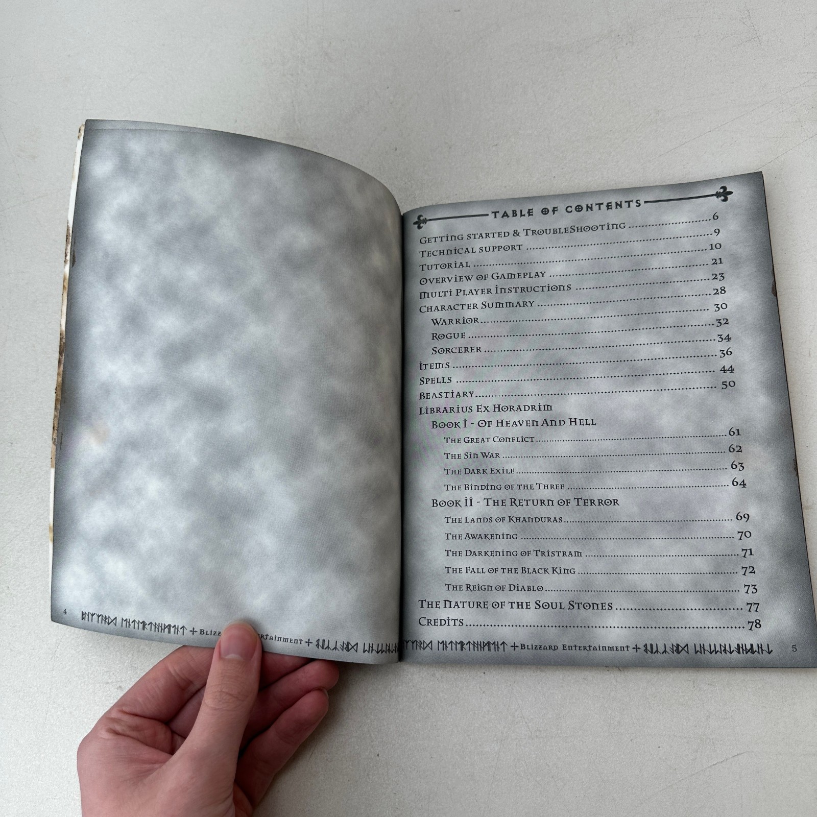 Diablo 1996 Manual for CD-Rom Blizzard Enertainment