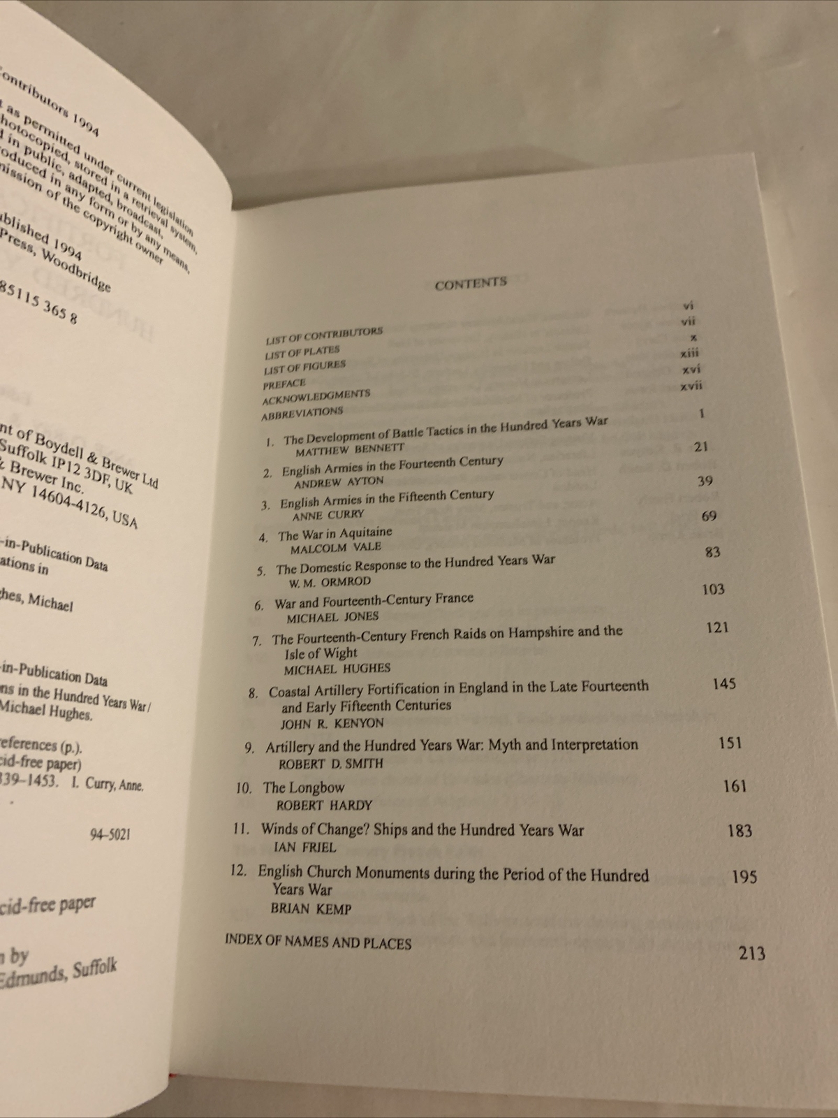 ARMS, ARMIES AND FORTIFICATIONS IN THE HUNDRED YEARS WAR By Anne Curry EXCELLENT