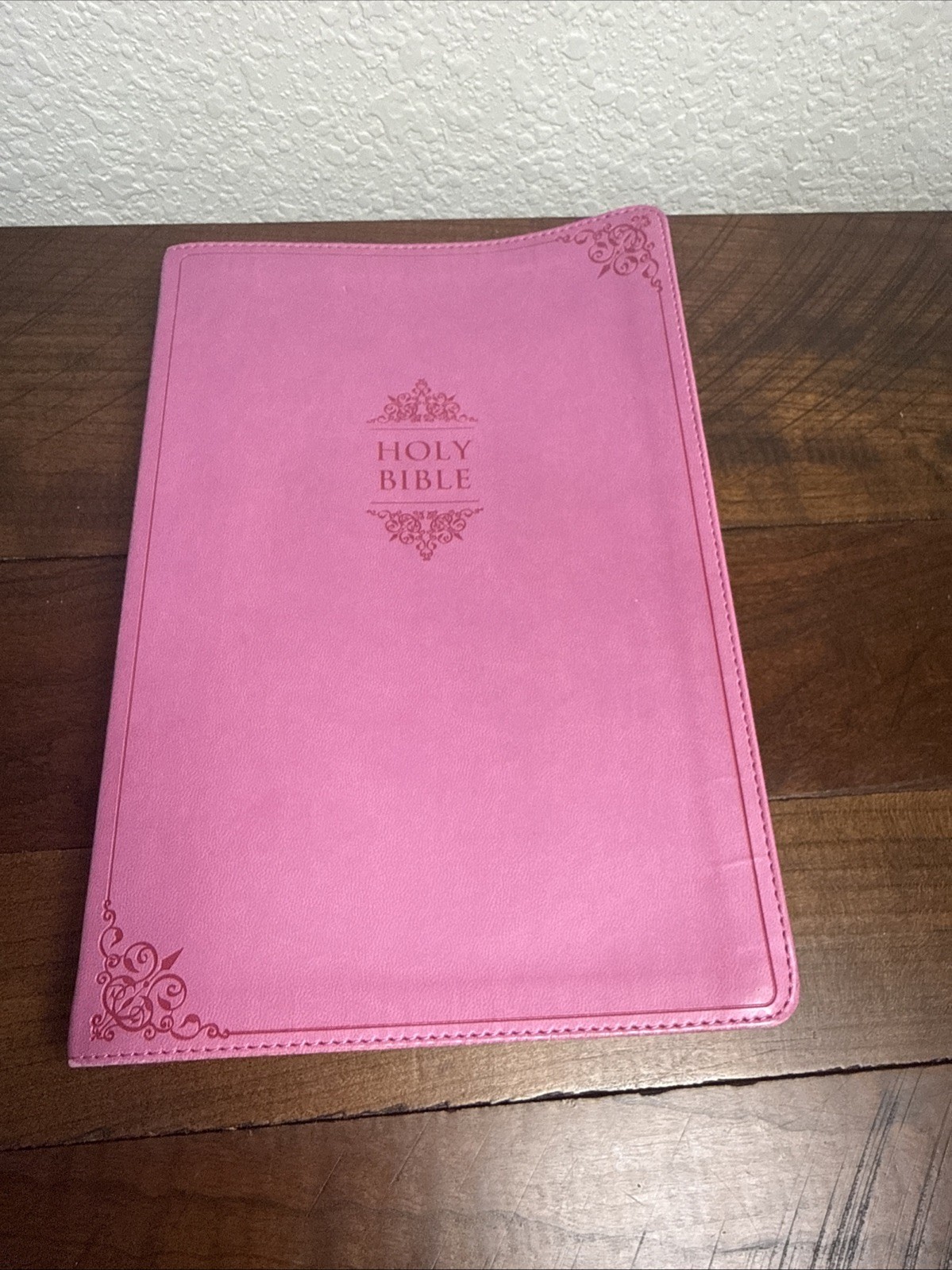 The Holy Bible Thinline NIV New International Version Large Print pink leather