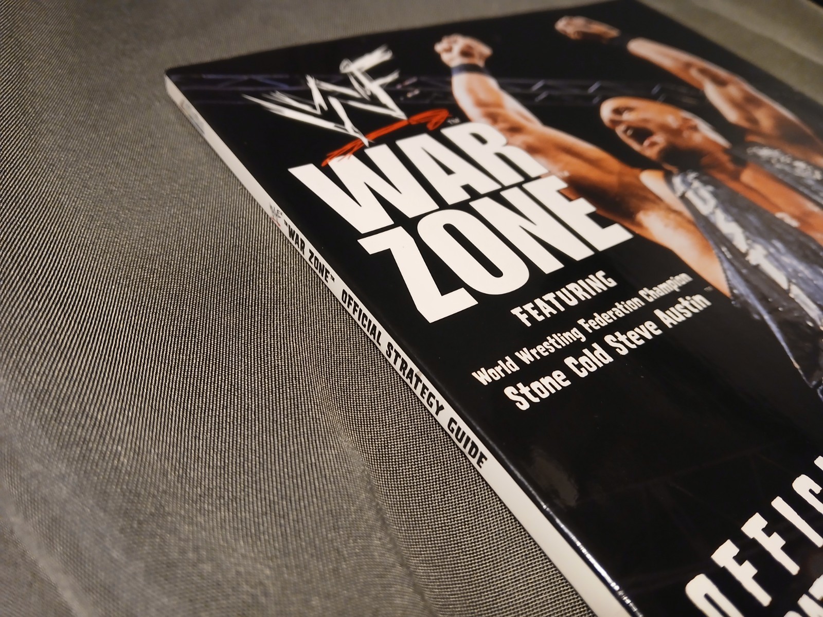 WWF War Zone Official Strategy Guide PlayStation PS1 Nintendo 64 N64
