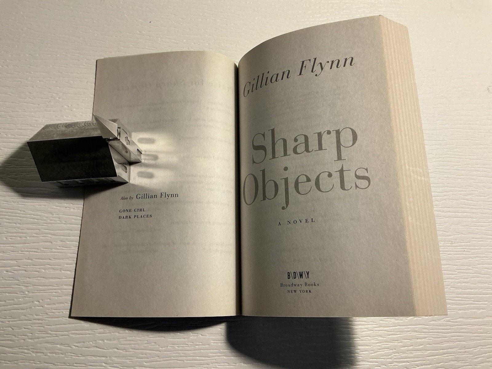 Sharp Objects : A Novel by Gillian Flynn (2007, Trade Paperback) Like New
