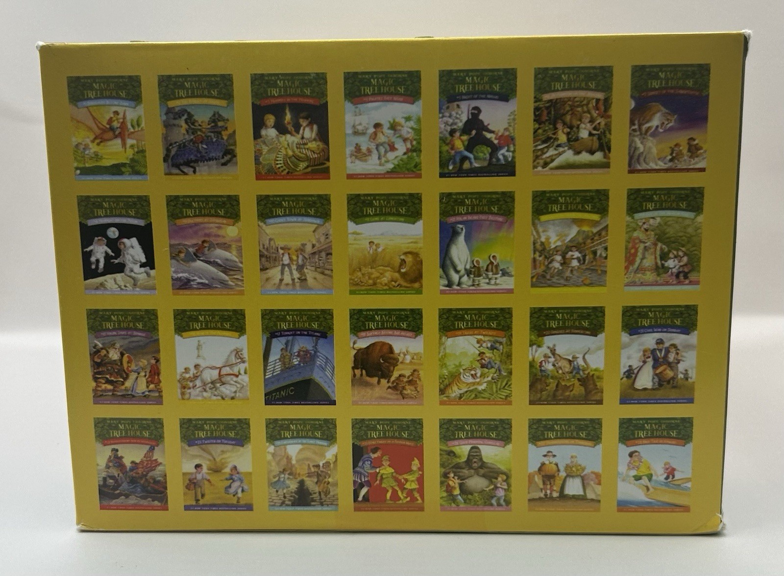 Magic Tree House Books 1-28 Boxed Set by Mary Pope Osborne (2008) English