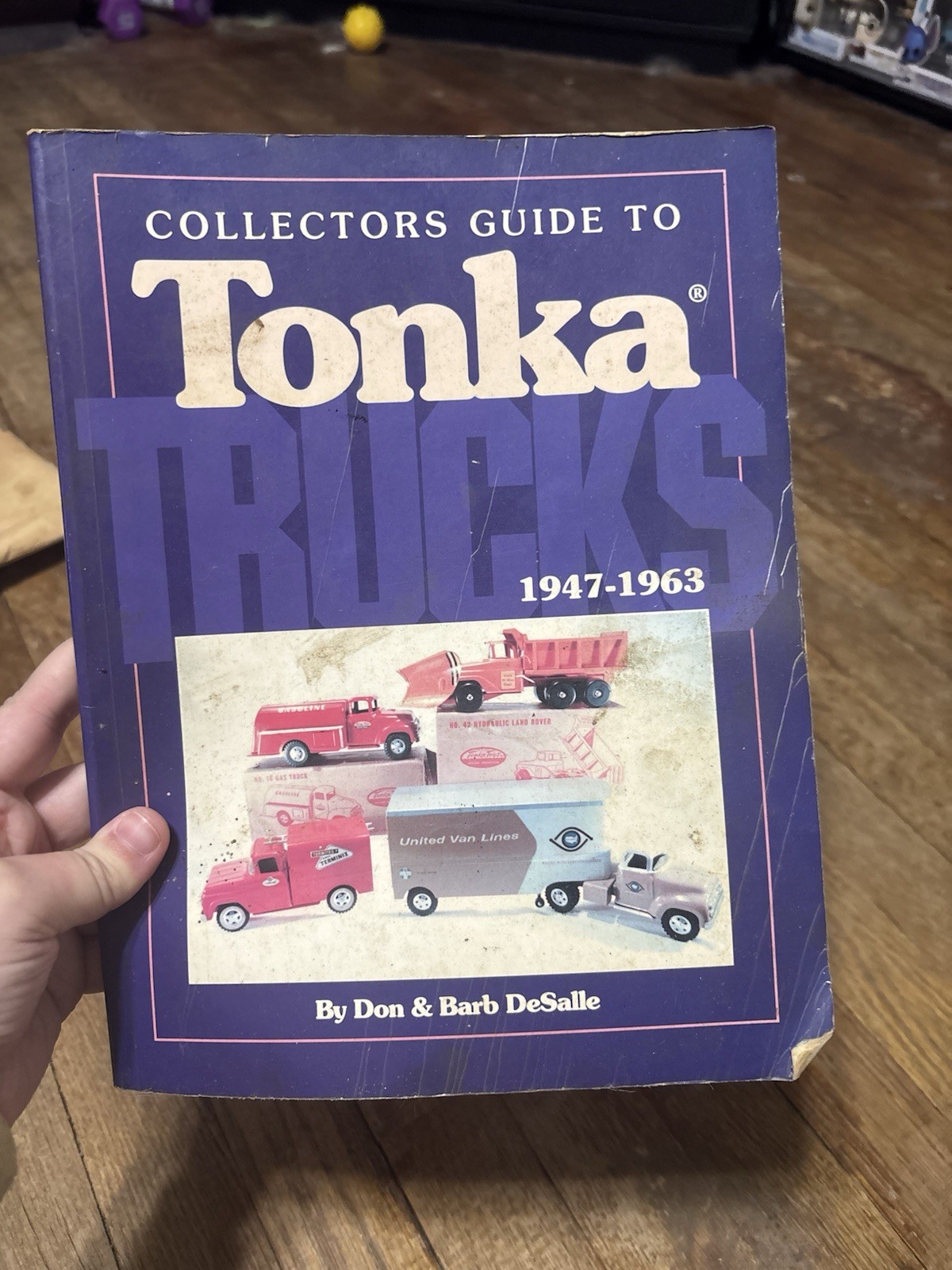 Collectors Guide To Tonka 1947-1963 By Don & Barb DeSalle Published in 1994