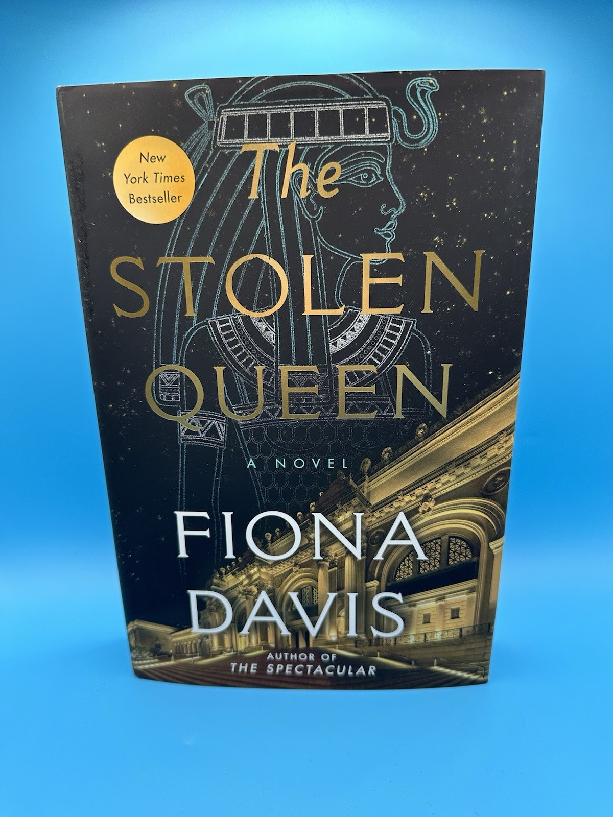 Stolen Queen : A Novel by Fiona Davis (2025, Hardcover)