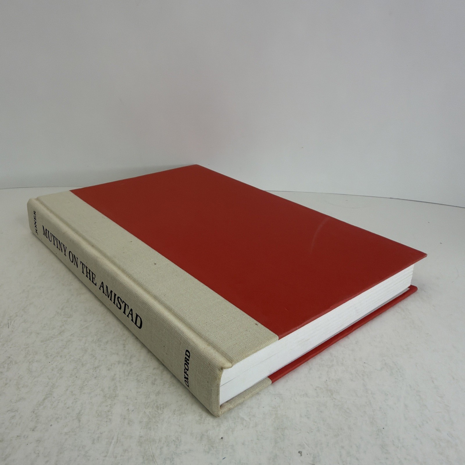 Mutiny on the Amistad:The Saga of a Slave Revolt 1987 – Howard Jones Signed HCDJ