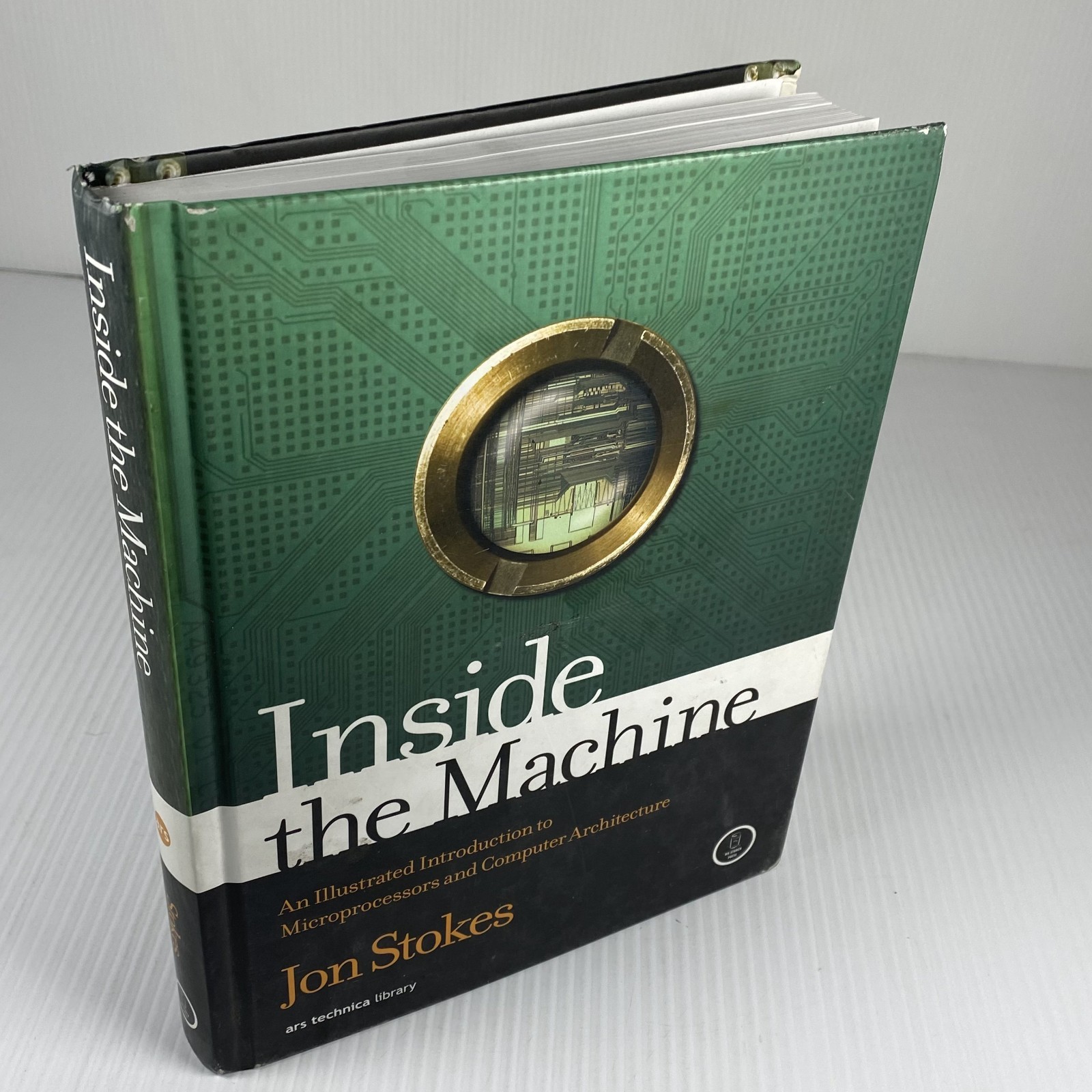 Inside the Machine : An Illustrated Introduction to Microprocessors and Computer