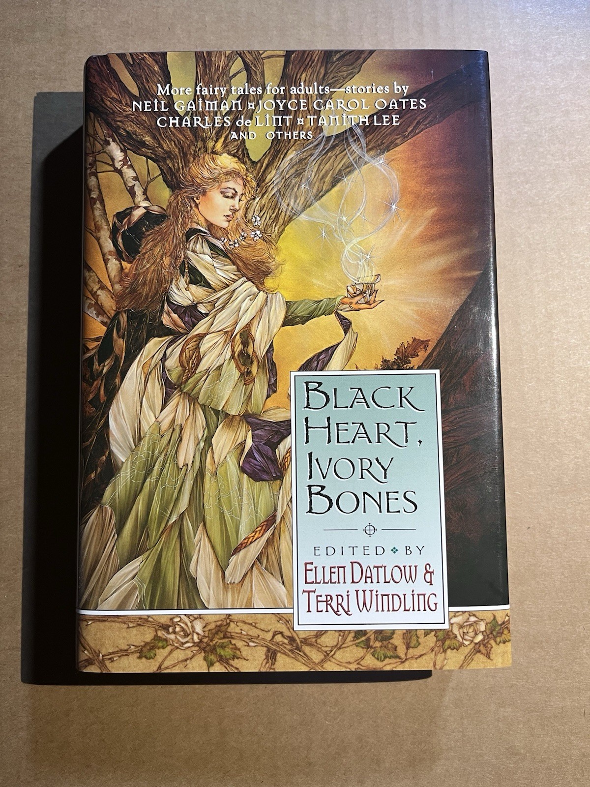 BLACK HEART, IVORY BONES ed. Ellen Datlow 2000 Avon hardcover HCDJ ANTHOLOGY