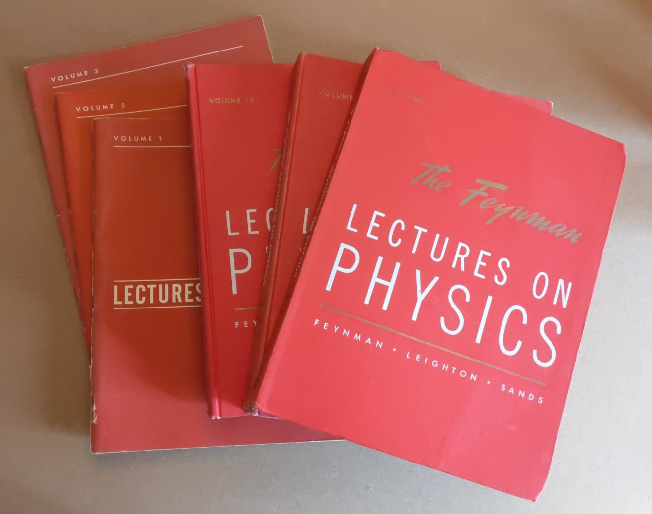 Complete Lectures on Physics RICHARD P. FEYNMAN First Edition 1st 1963,’ 64, ’65