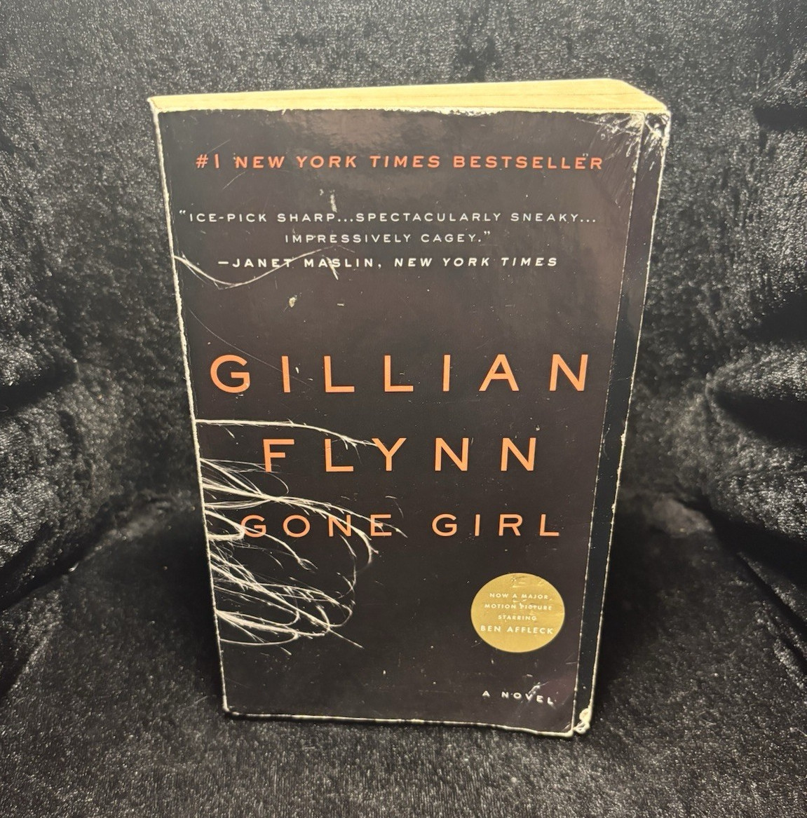Gillian Flynn Gone Girl Paperback Fiction Thriller/Suspense Novel English Adults