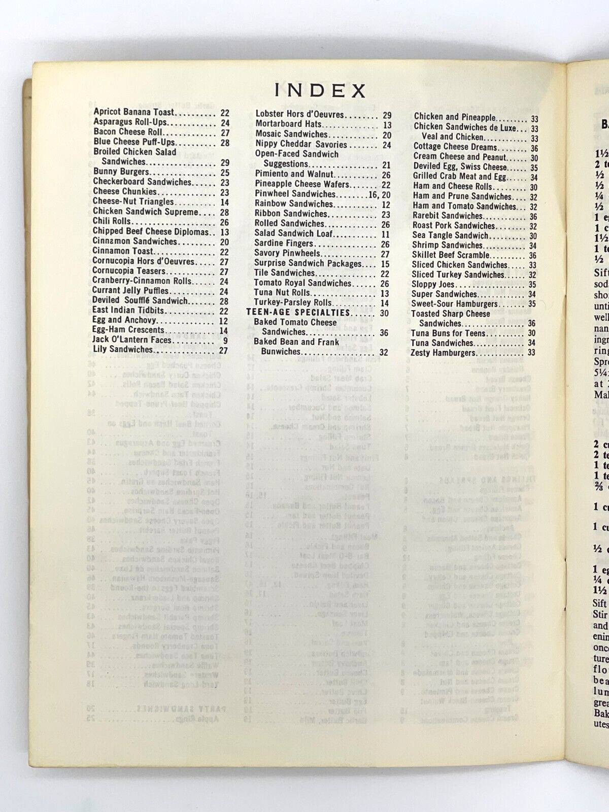 230 Tasty Sandwich Recipe Cookbook Culinary Arts Institute Vintage 1969-48 pages
