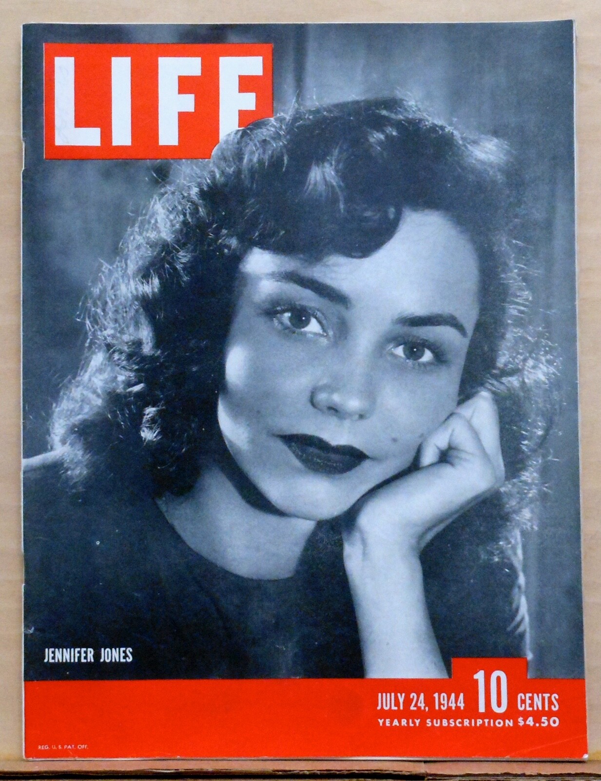 Life Magazine – July 24, 1944 – Jennifer Jones photo cover – Italian art damaged