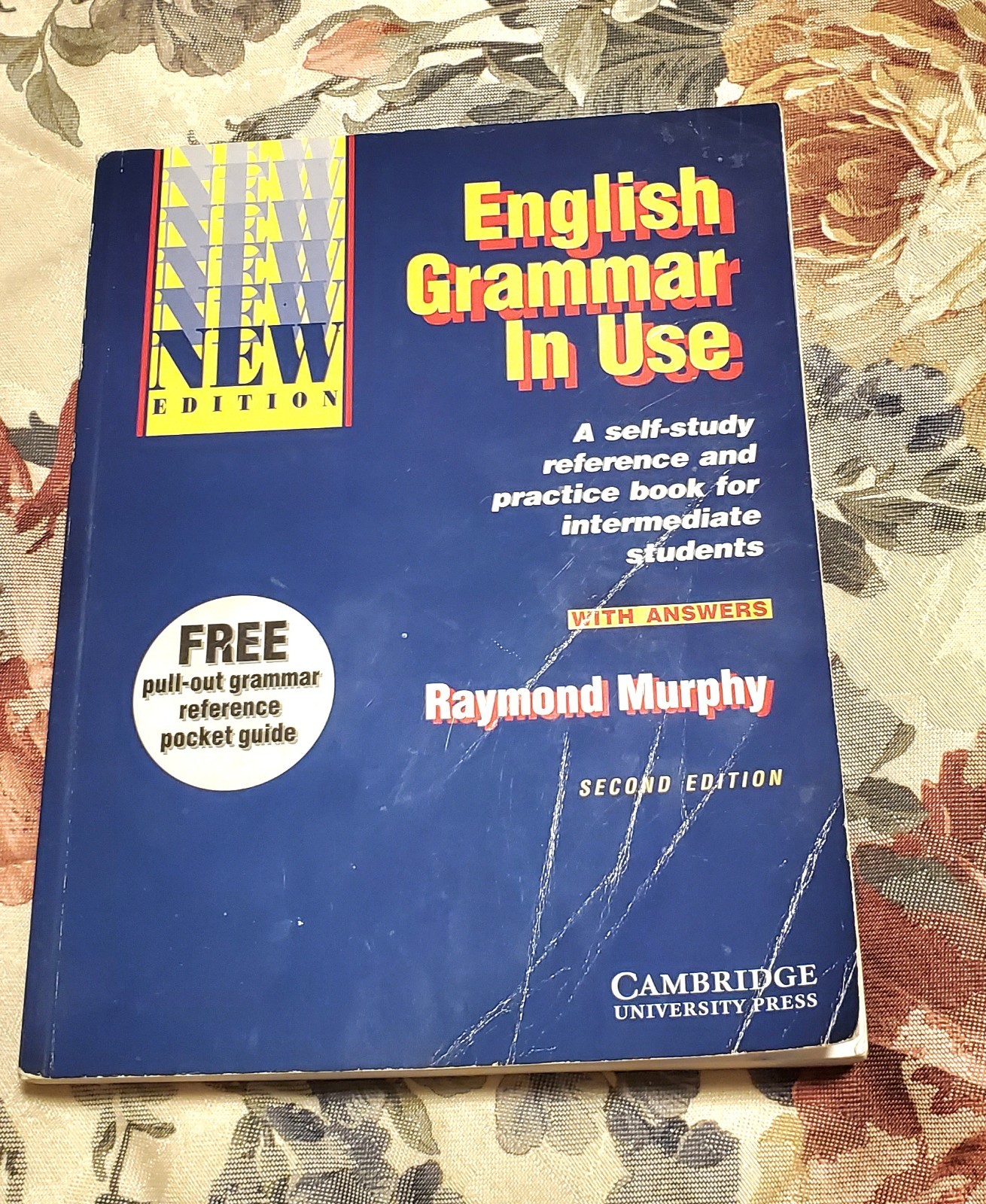 English Grammar in Use: A Self-Study Reference and Practice Book for Interme…