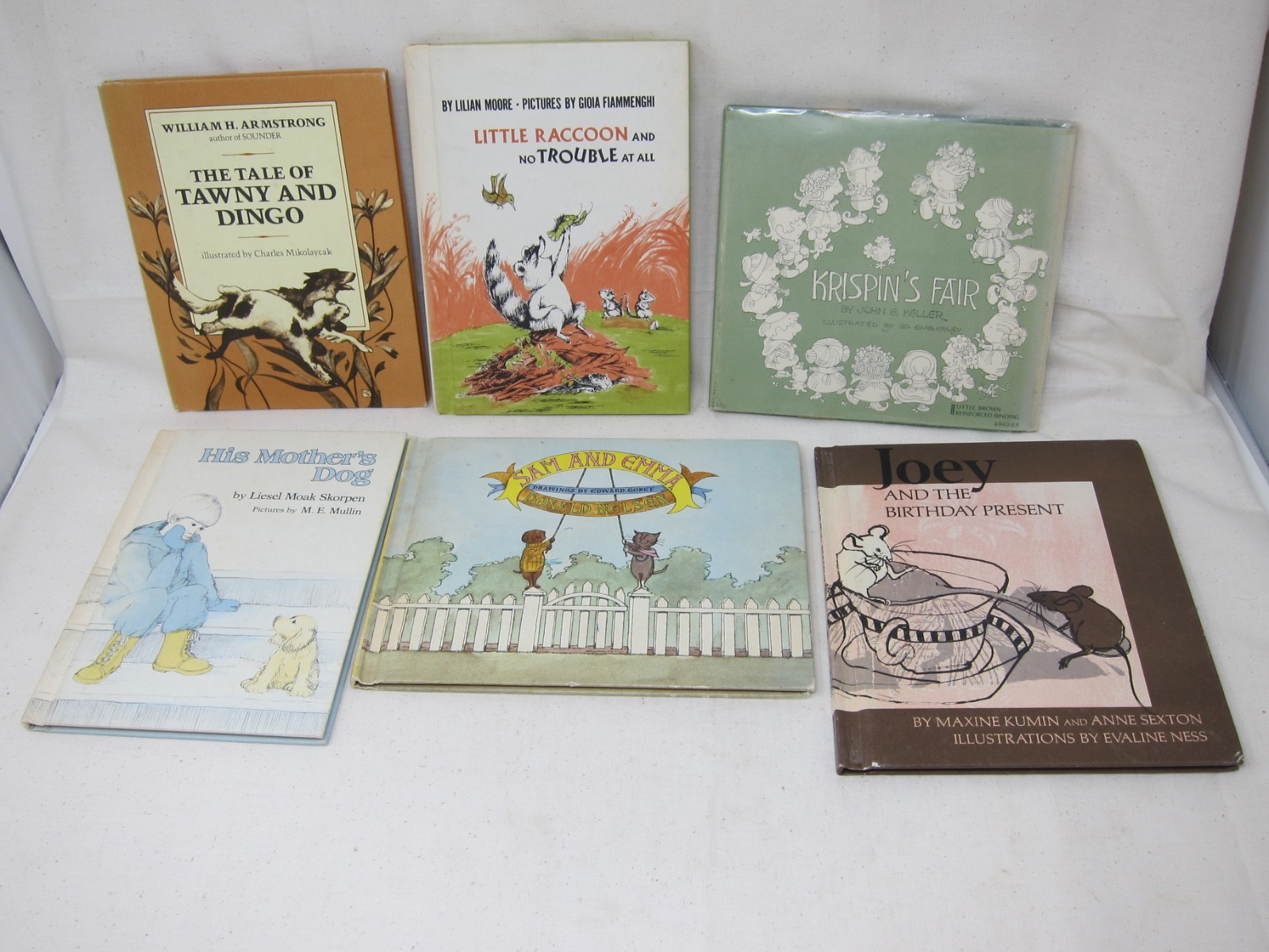 LOT of 6 VINTAGE COLLECTIBLE CHILDREN’S PICTURE BOOKS 1970’s