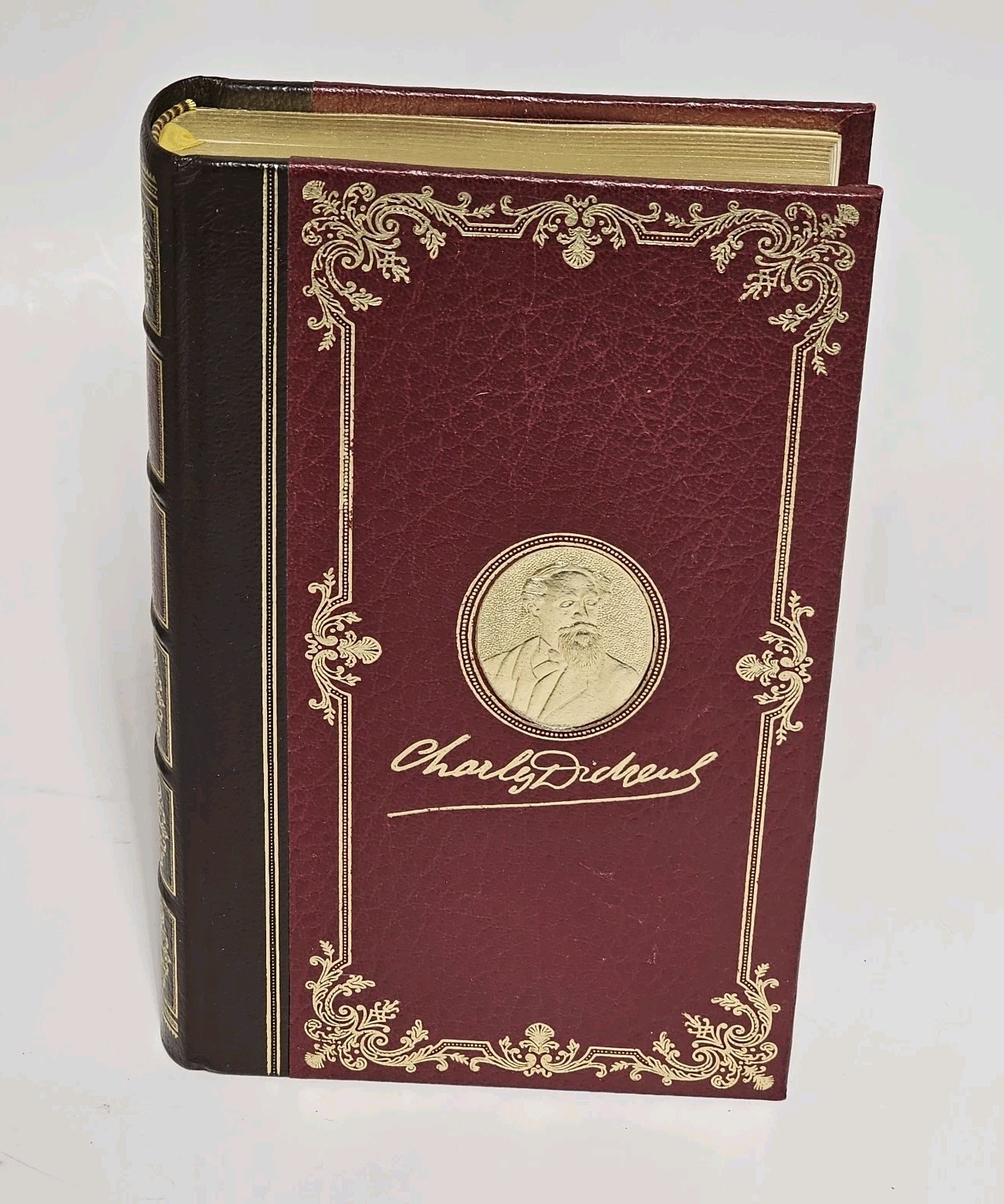 Charles Dickens Complete Works A Tale of Two Cities – Edito-Service Gilt – Book