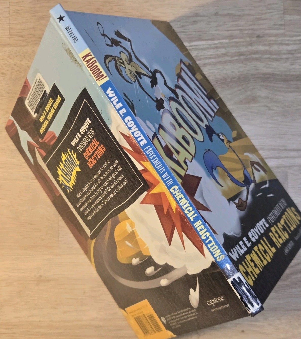 ? KABOOM! Wile E. Coyote Science Experiments – Rare HARDCOVER – Chemical Reacti