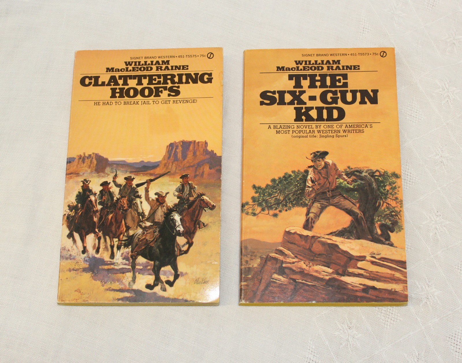 William MacLeod Raine Signet Paperbacks The Six-Gun Kid & Clattering Hoofs