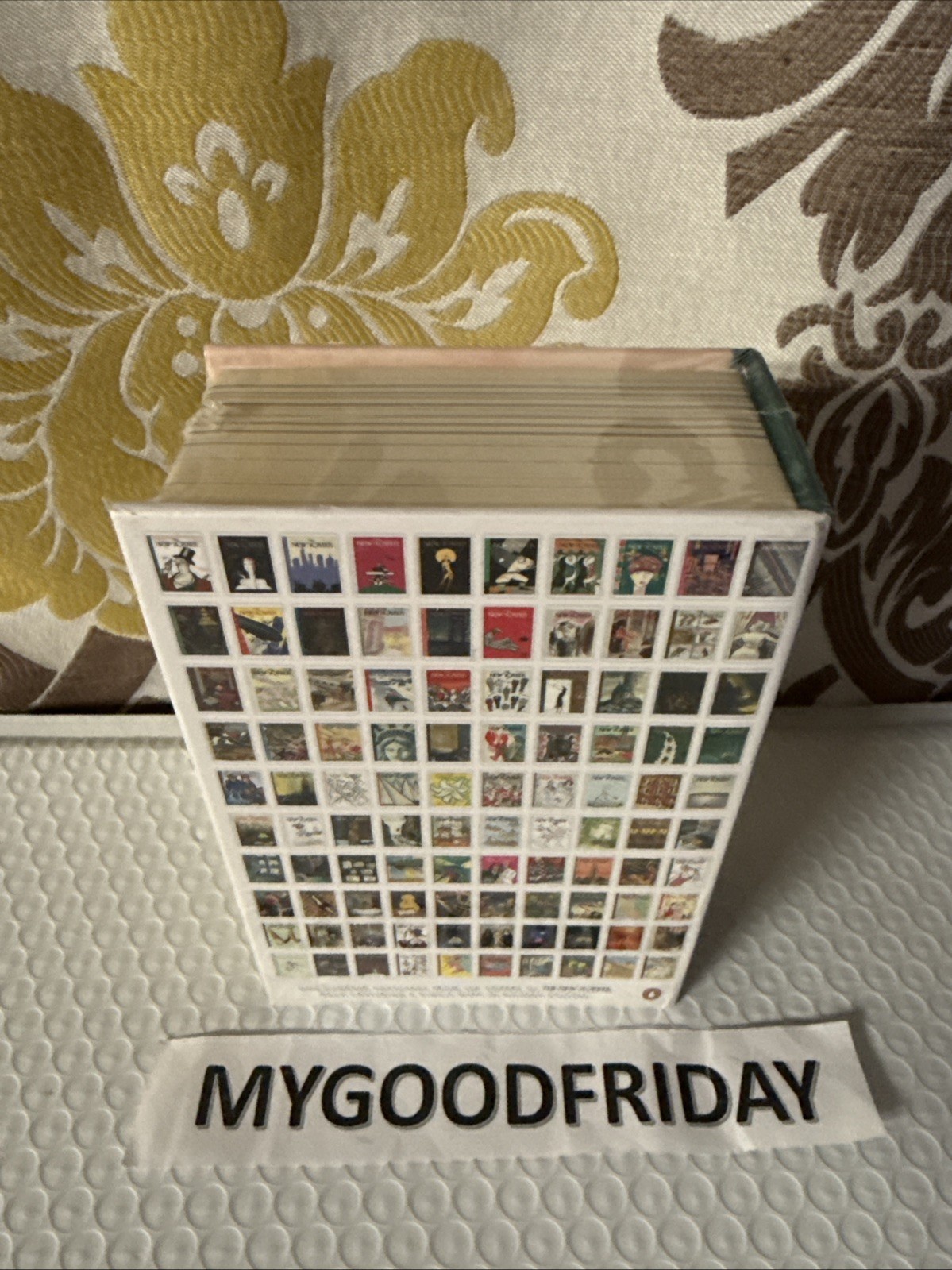 Postcards from The New Yorker: One Hundred Covers from Ten Decades by The New Yo