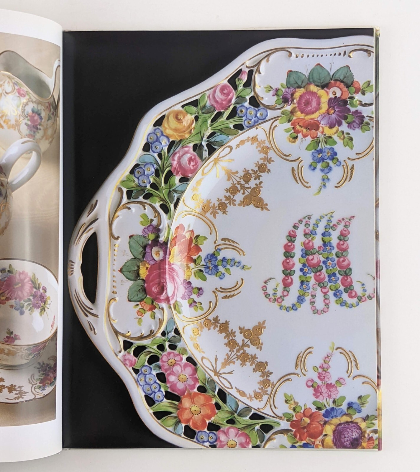 Antique Porcelain From M’s Collection, Flowers Vol. 1 (1998) – China Painting