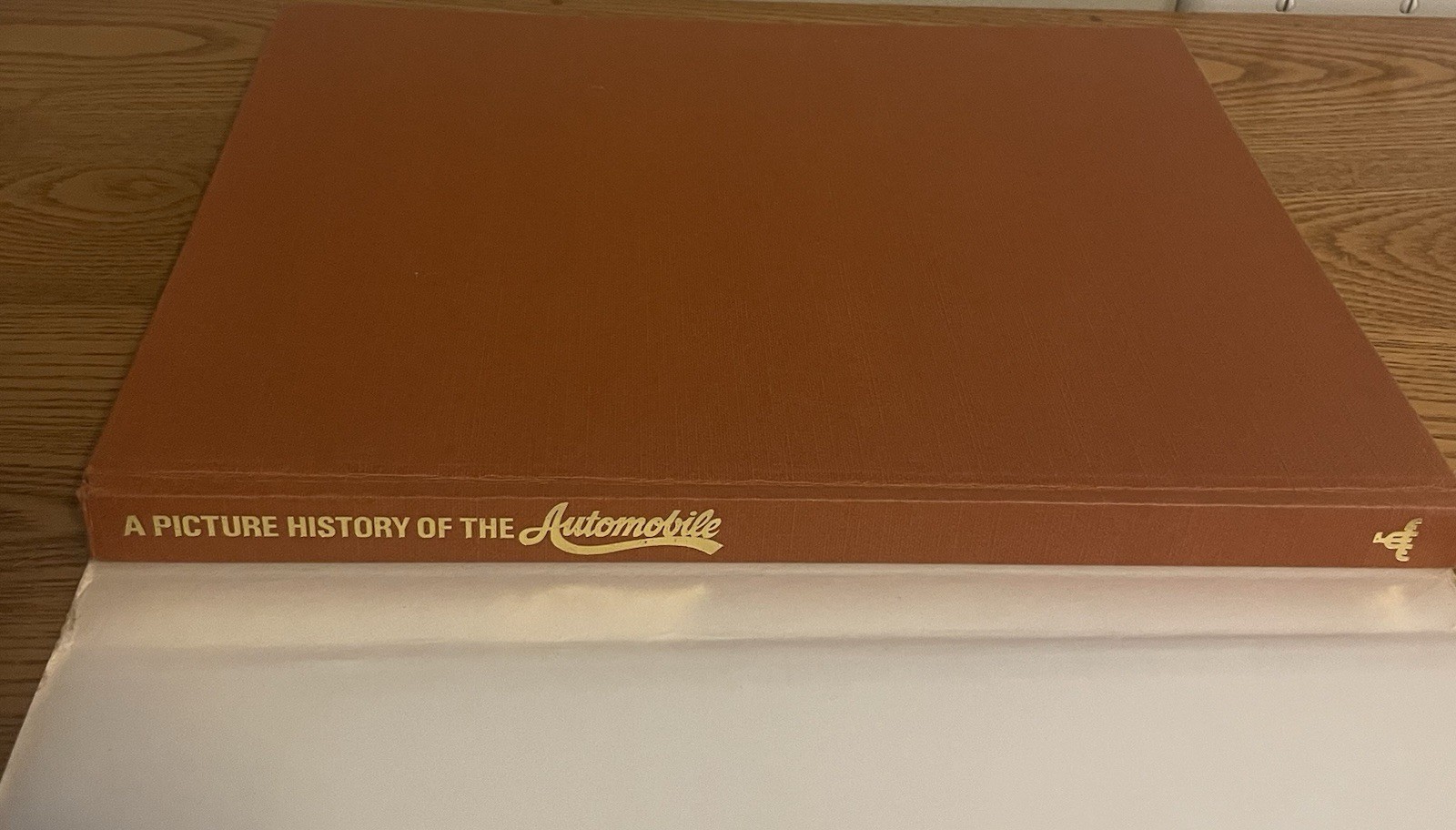 A Picture History of the Automobile By Peter Roberts 1973 Triune Books 144 Pages