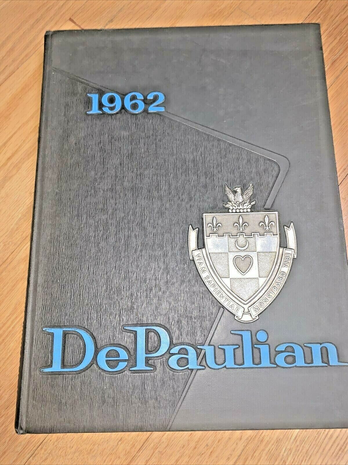 1962 DEPAUL UNIVERSITY YEARBOOK -THE DEPAULIAN Chicago 240 pages No Signatures
