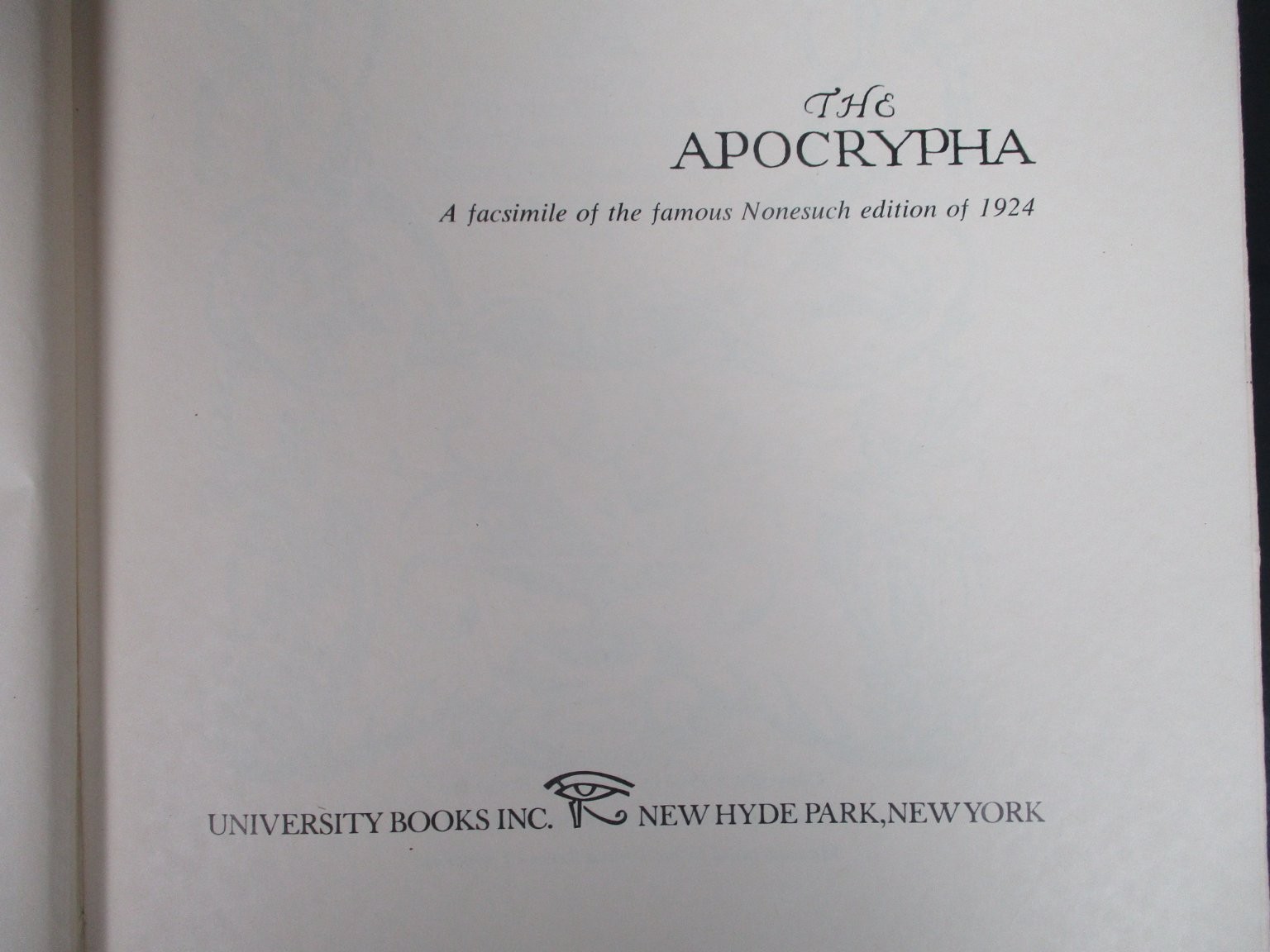 The Apocrypha Facsimile Nonesuch Edition 1924 University Books 1962