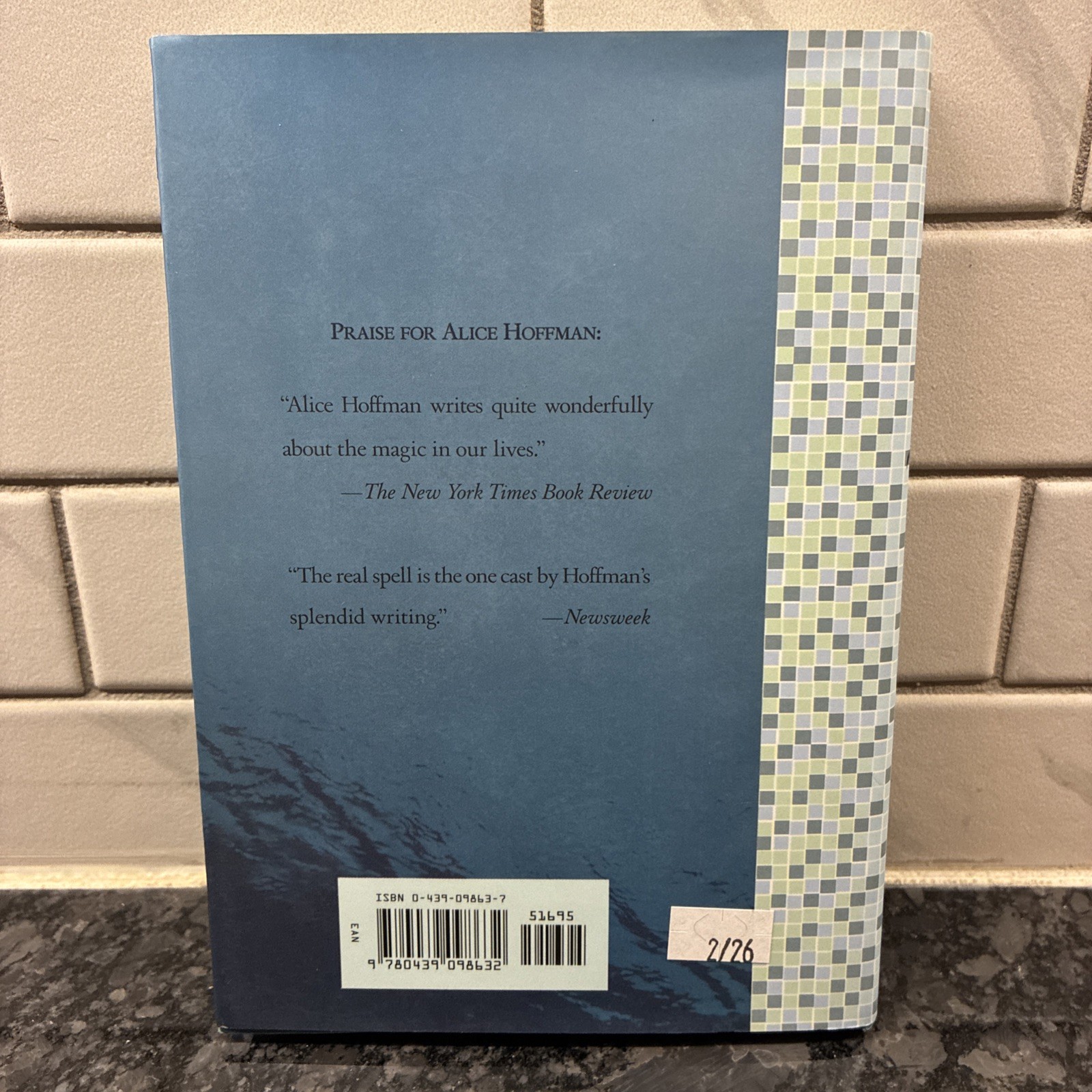 Aquamarine,Alice Hoffman