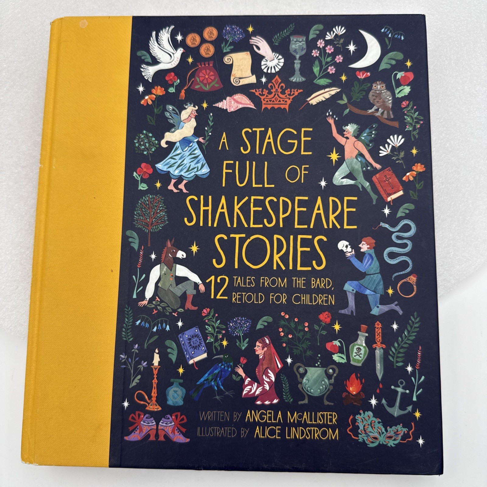 A Stage Full of Shakespeare Stories: 12 Tales from the world’s most famous p…