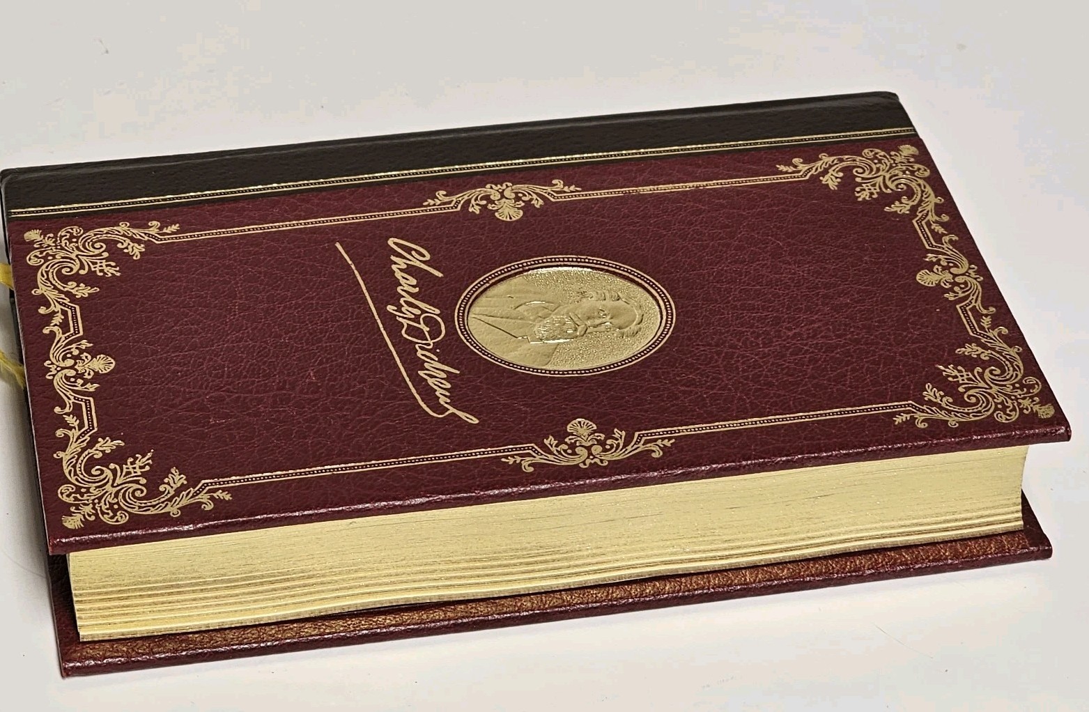 Charles Dickens Complete Works A Tale of Two Cities – Edito-Service Gilt – Book