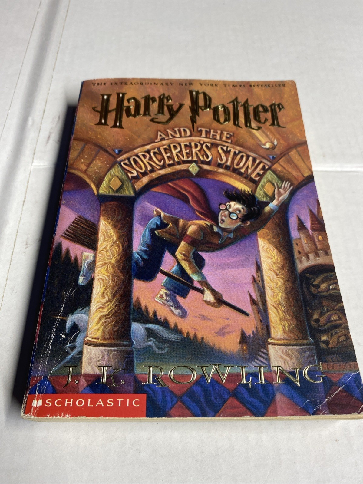 Harry Potter and the Sorcerers Stone – Paperback By Rowling, JK – GOOD