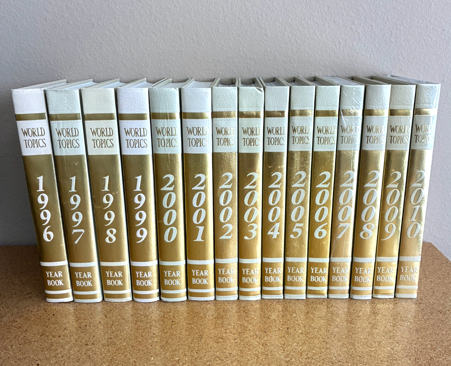 15 World Topics Year Book Yearbooks 1996-2010 Hardcover Books New, 2 Sealed