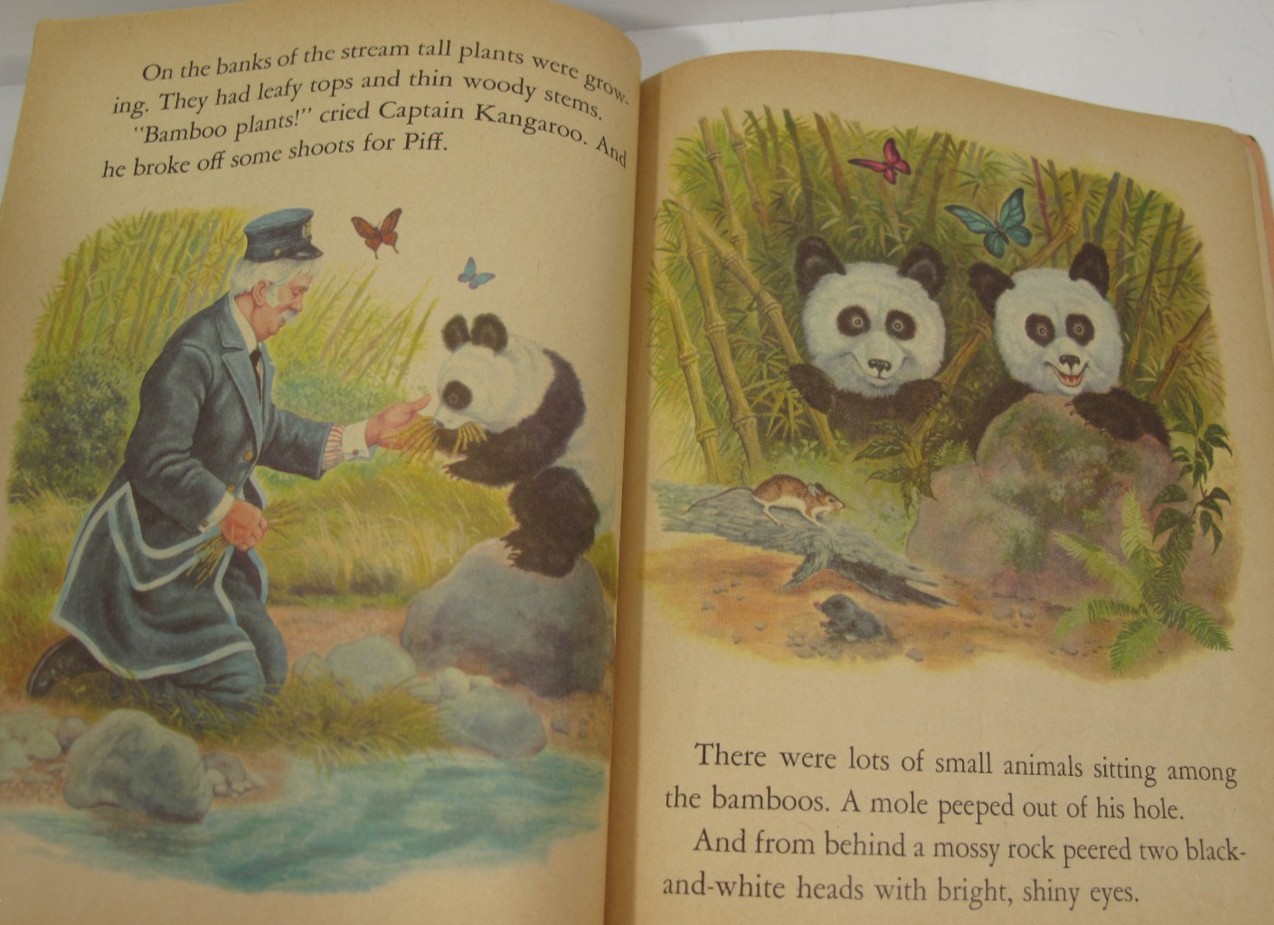 Lot of 4 VTG Books for Crafting~Decor~Wall Art~Wizard of Oz~Bluebeard~Three Pigs