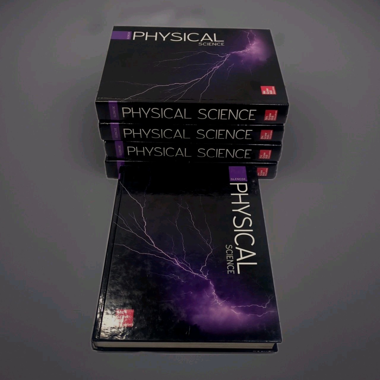 Glencoe Physical Science, Student Edition Mcgraw Hill 2017 Excellent condition!