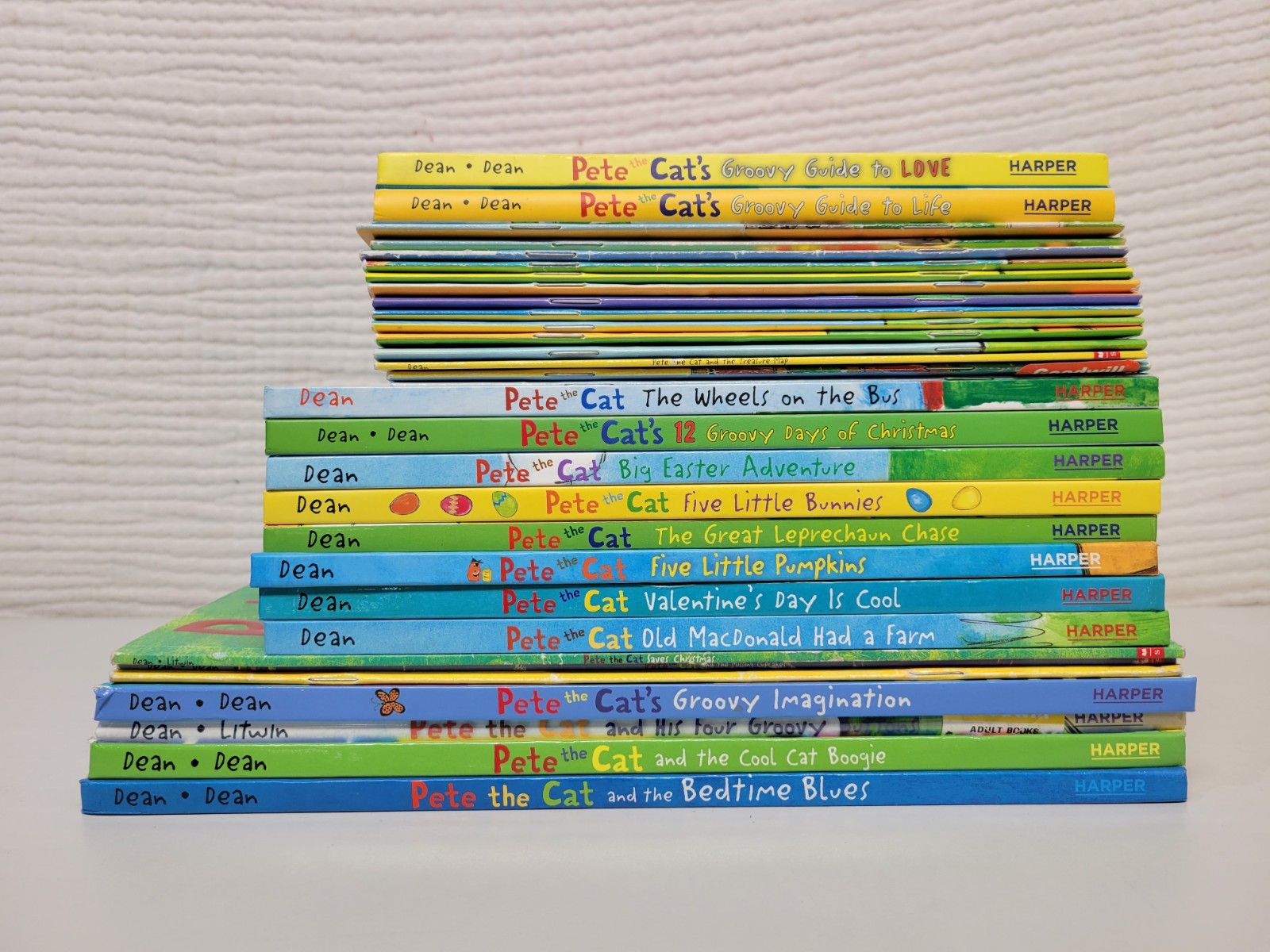 Lot of 31 Pete the Cat Picture Books by Kimberly & James Dean PB & HC Mix