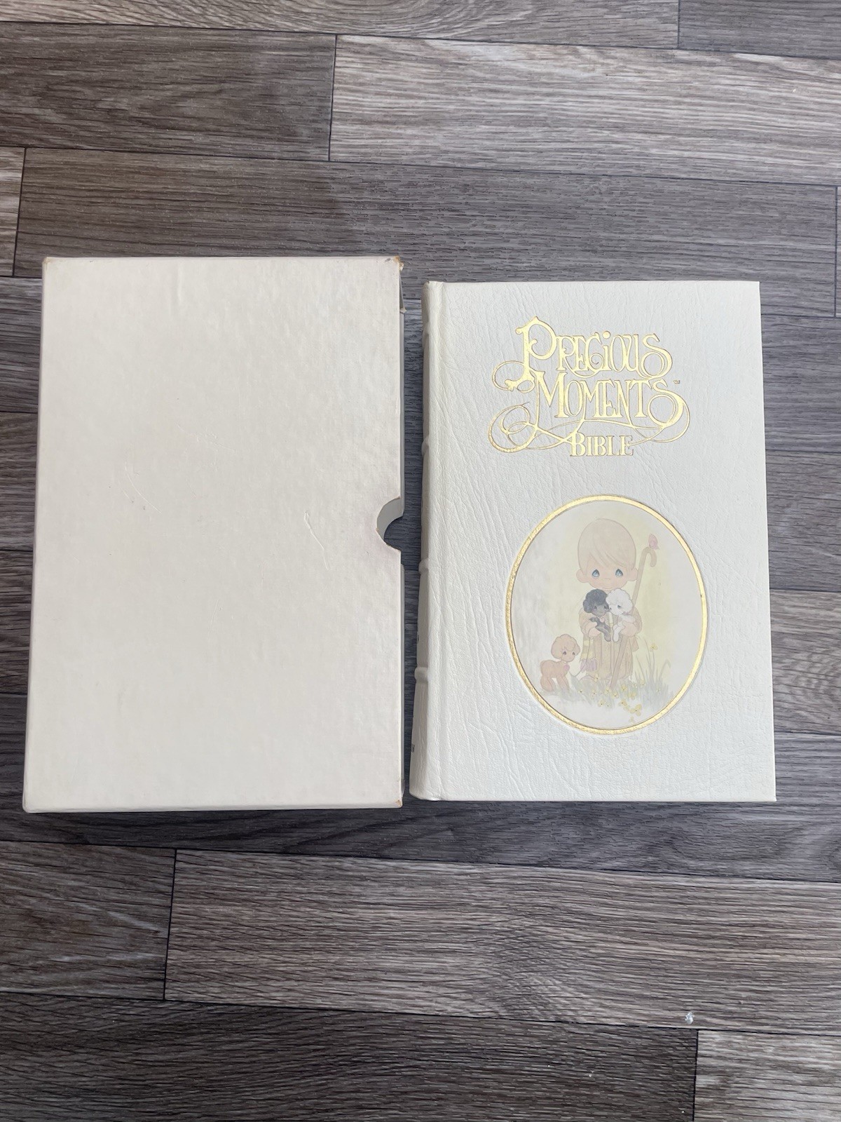 Precious Moments Holy Bible New King James Version Nelson 1985 With Case