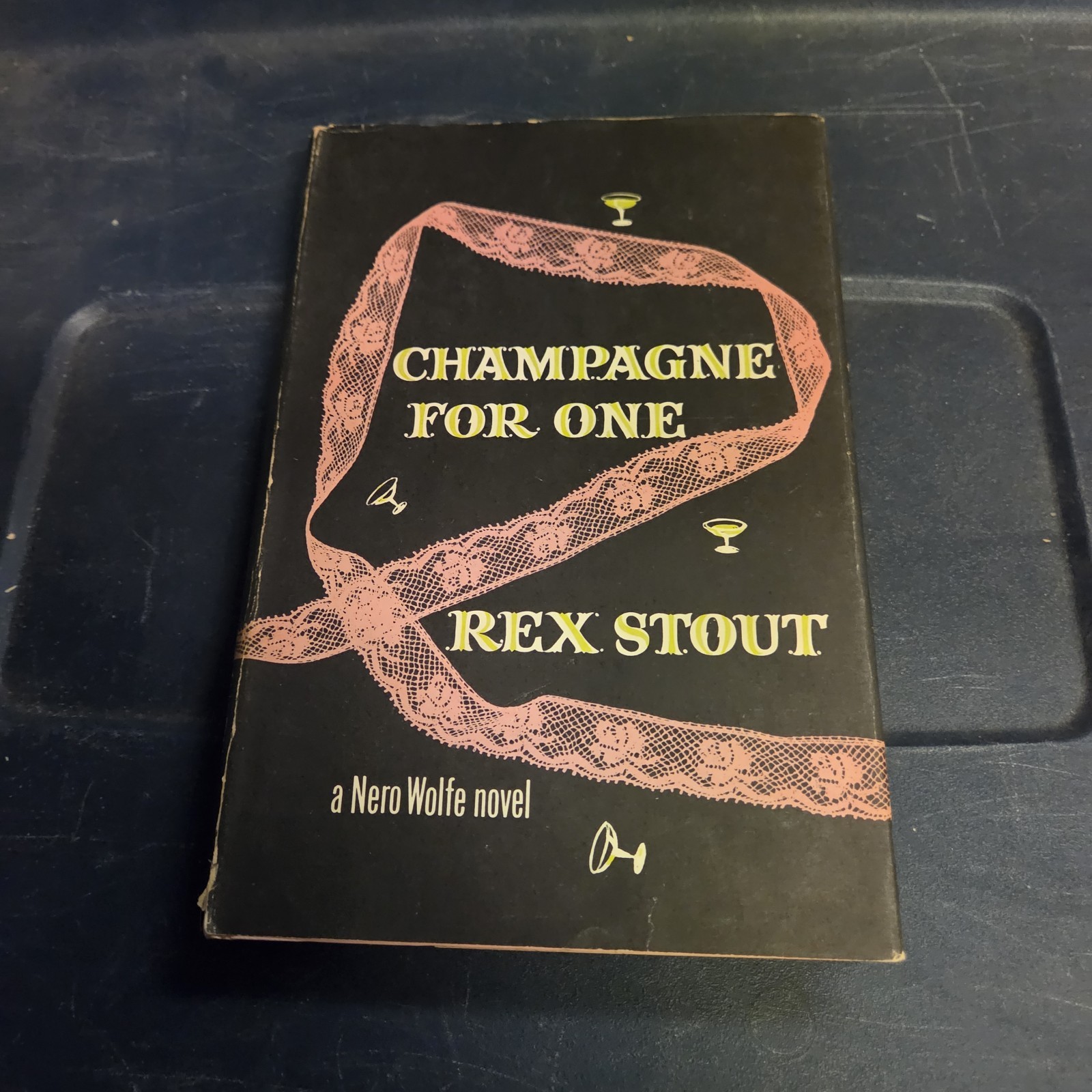 Champagne for One by Rex Stout 1958 Viking Nero Wolfe