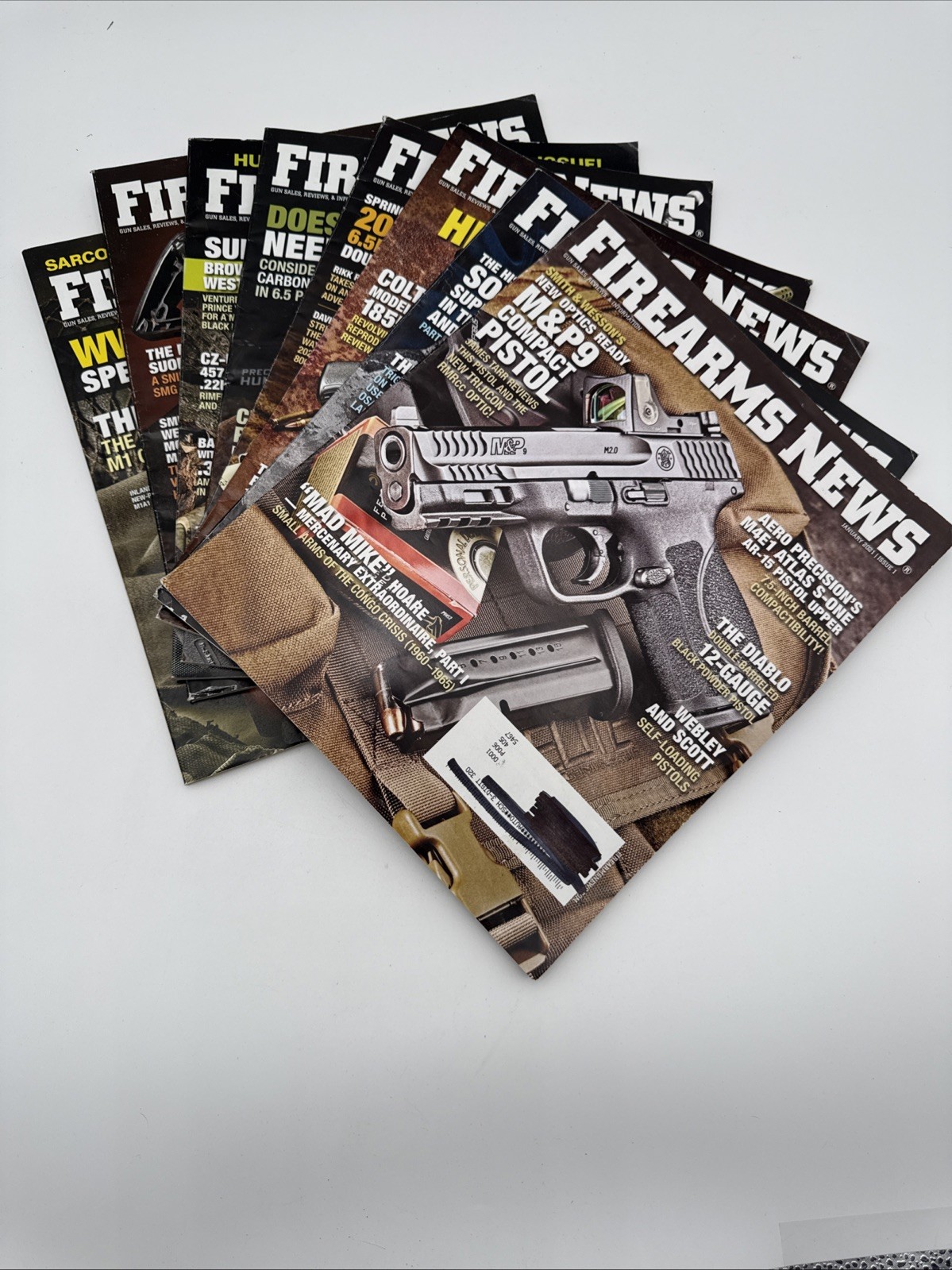 Lot Of 8 Firearms News Magazine – Pistols, Handguns, Rifles, Machine Guns 2021
