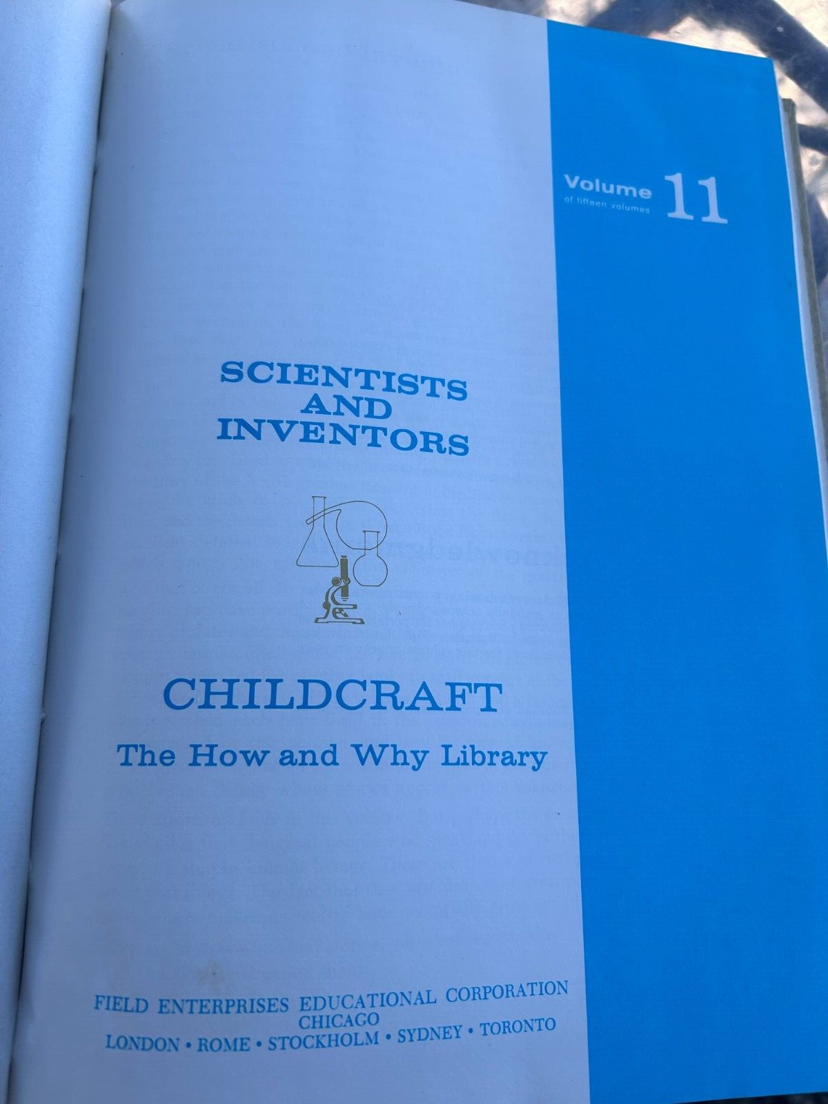 BOOK: Volume 11 1968 Edition CHILDCRAFT The How and why Library, 368 pages