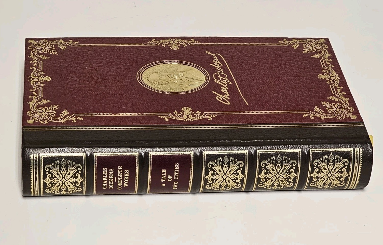 Charles Dickens Complete Works A Tale of Two Cities – Edito-Service Gilt – Book