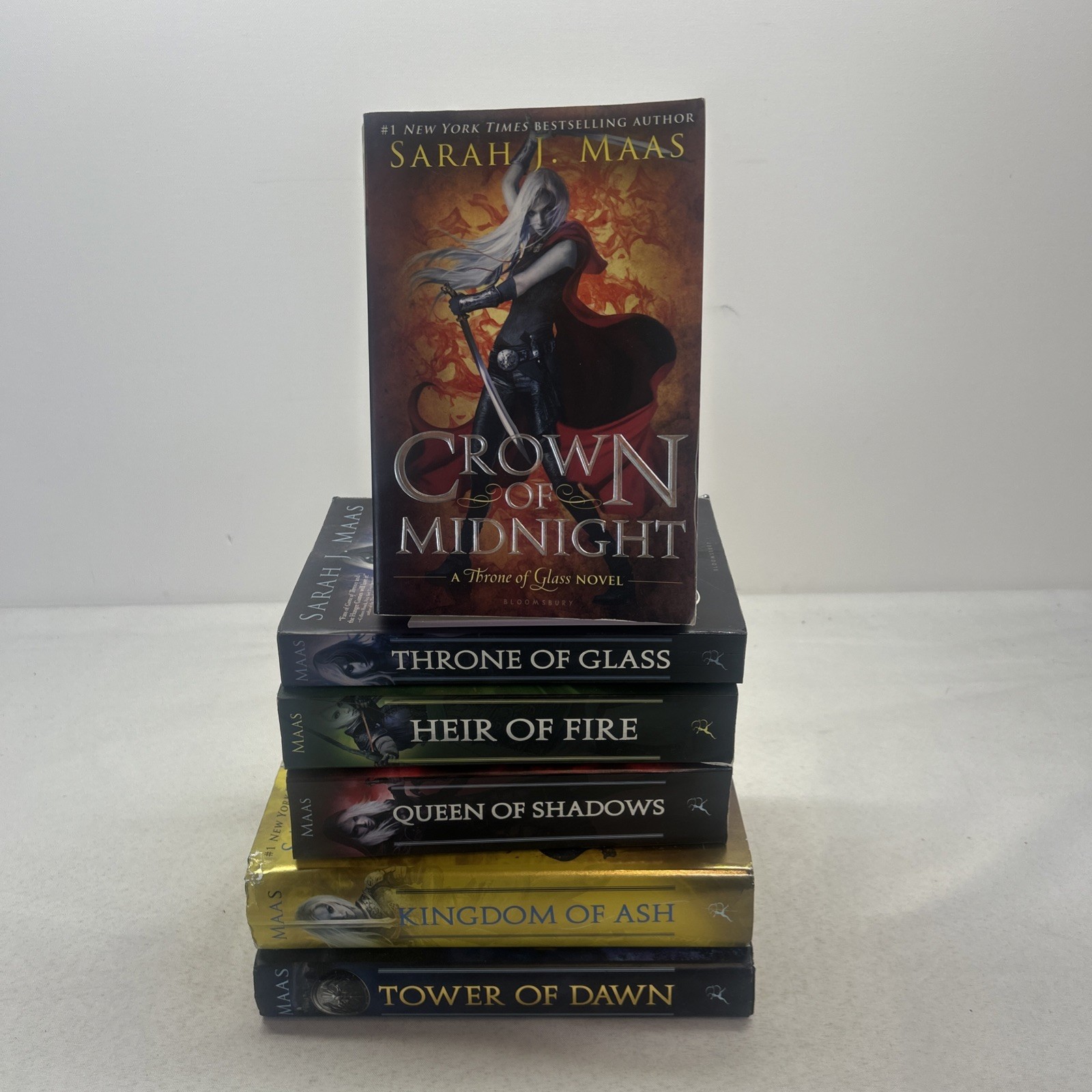 A Throne Of Glass Series by Sarah J Maas Lot Of 6 PB and HC