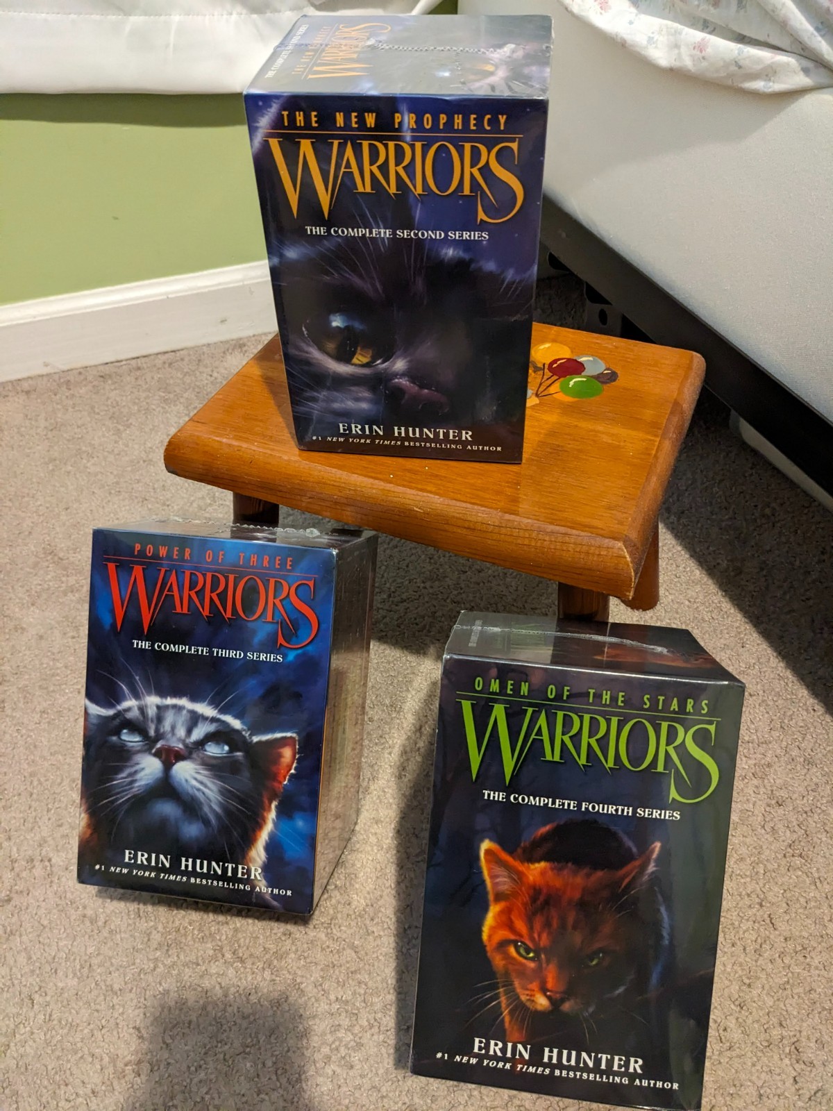WARRIORS Erin Hunter — Complete Second, third and fourth series sealed 18 books