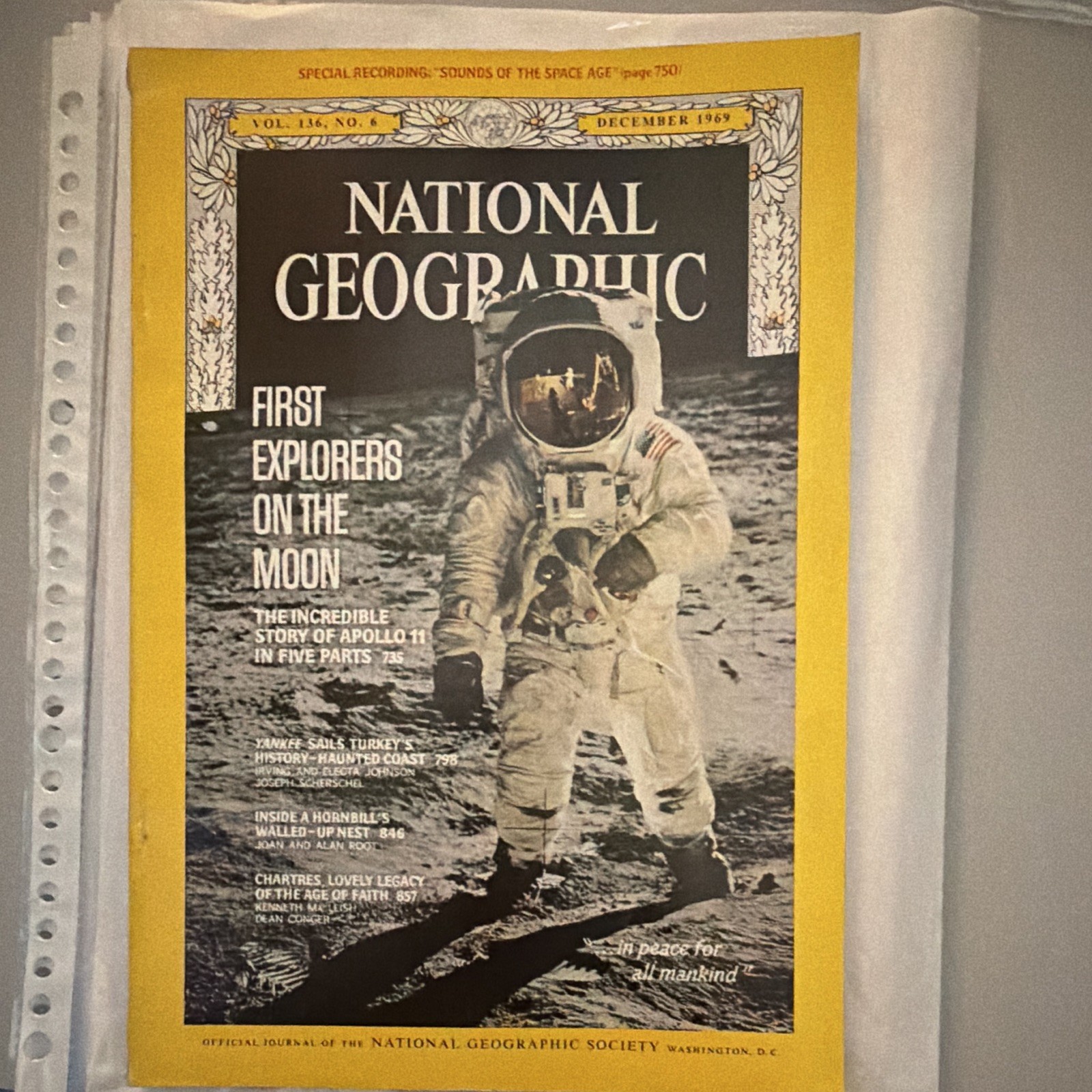 National Geographic December 1969 Vol 136 Issue 6 First Explorers on the Moon