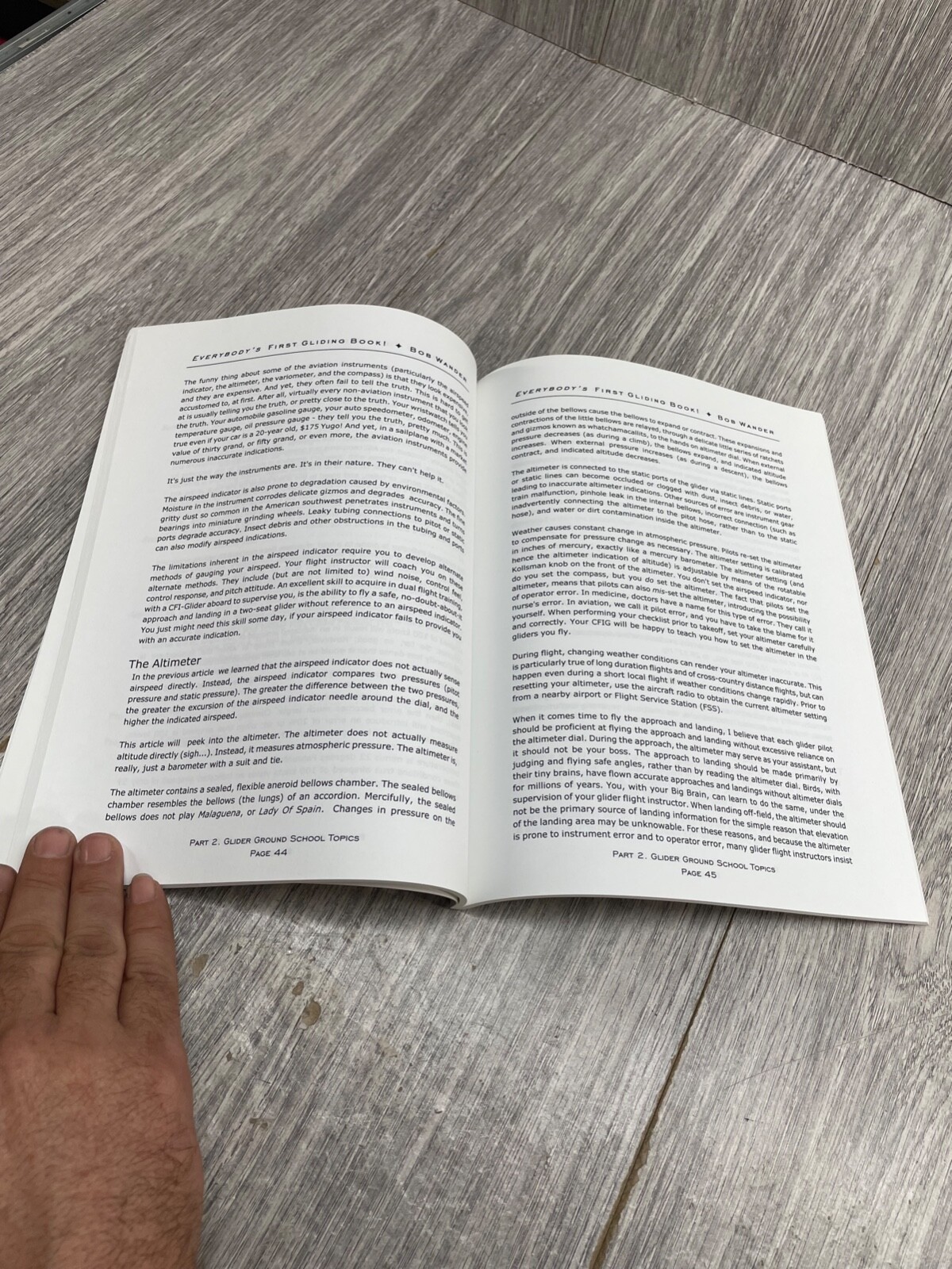 Everybody’s First Gliding Book by Bob Wander 96 pages